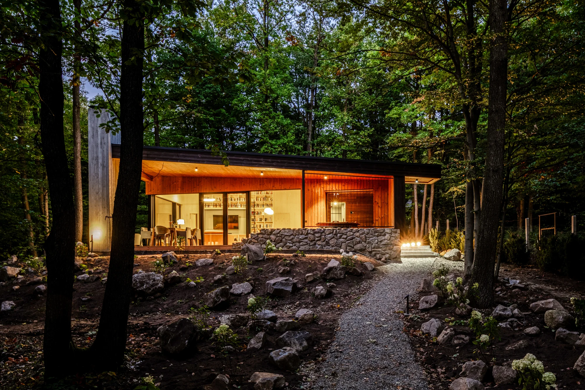 Luxusní chalet uprostřed lesa nedaleko Ostřihomi, polopenze i soukromý wellness