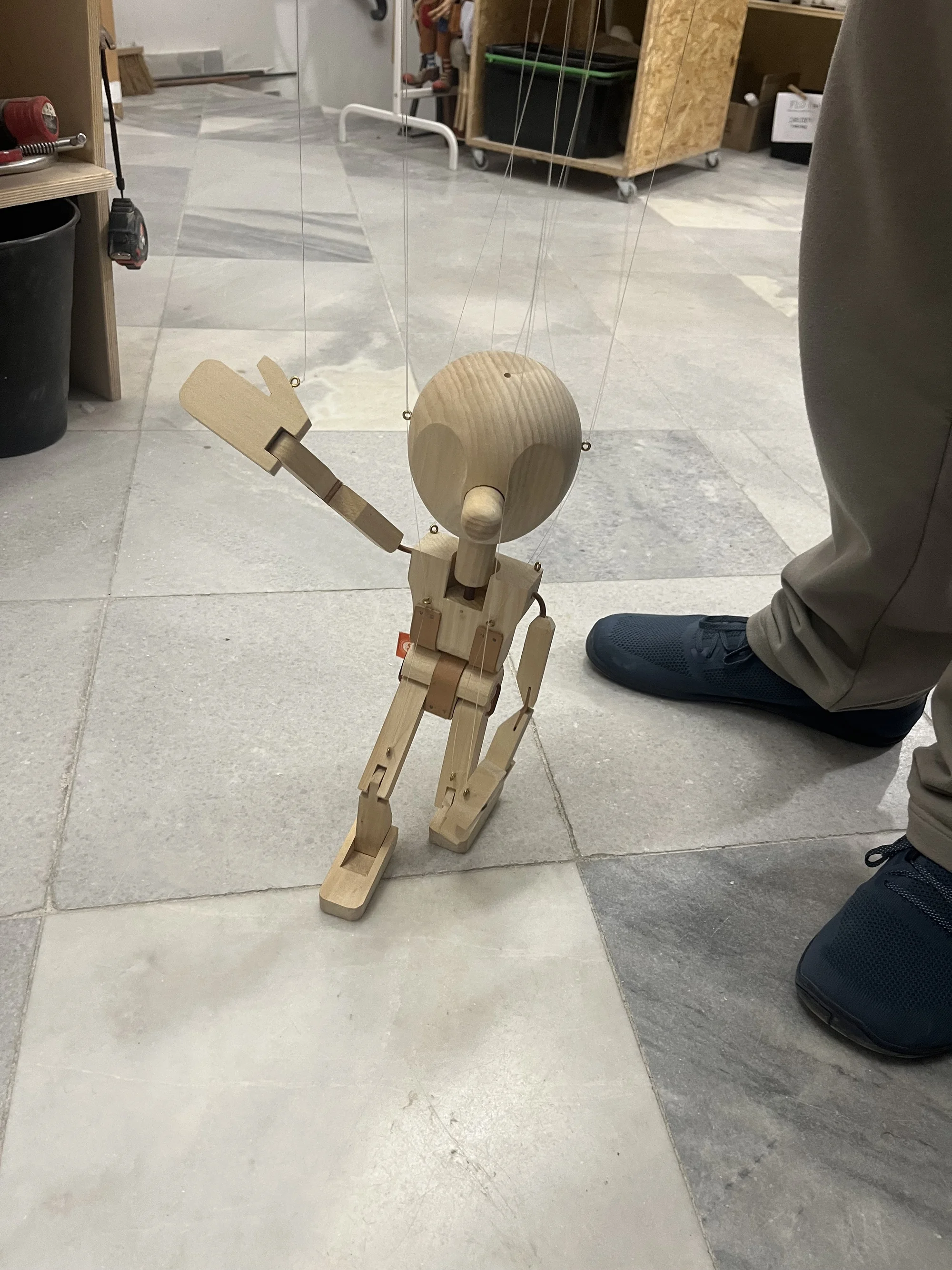 Kurz výroby dřevěné loutky v Nerudovce pro 1 nebo 2 osoby vč. tipů, jak s loutkou hrát