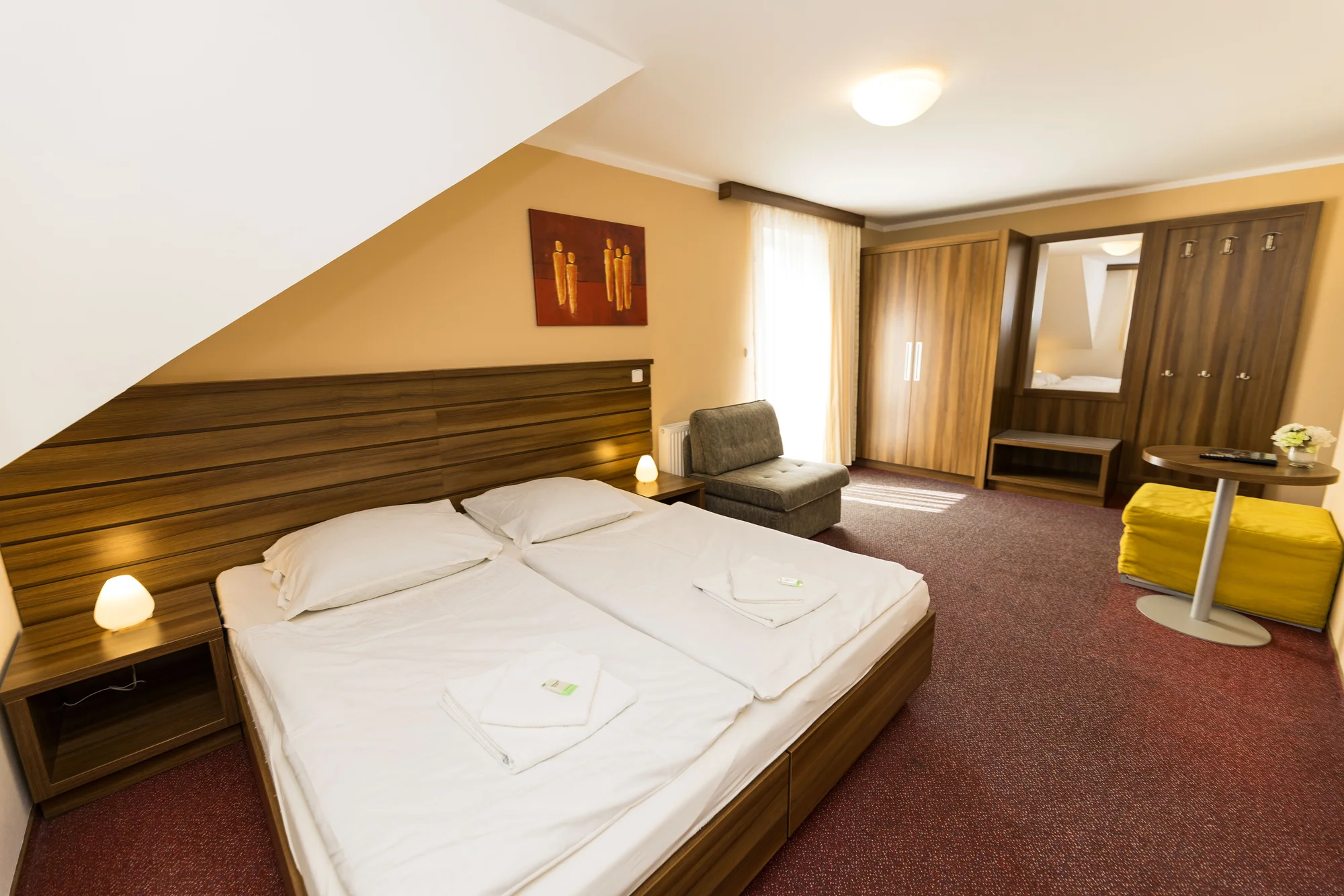 Ráj všech výletníků: penzion u Náchoda s polopenzí a venkovním bazénem