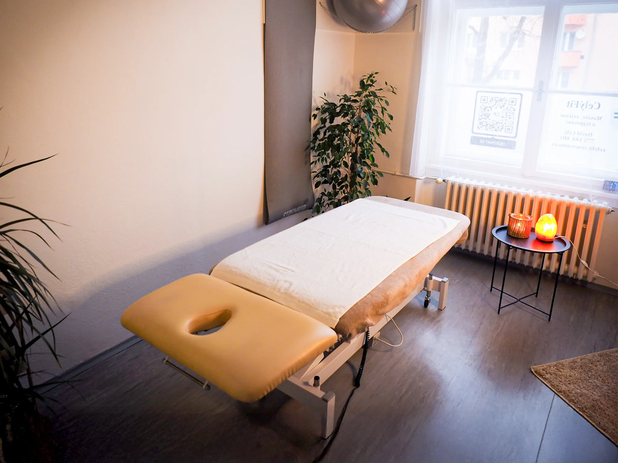 Masáže podle výběru v délce 30–60 min.: záda a šíje, baňkování i zcela na míru