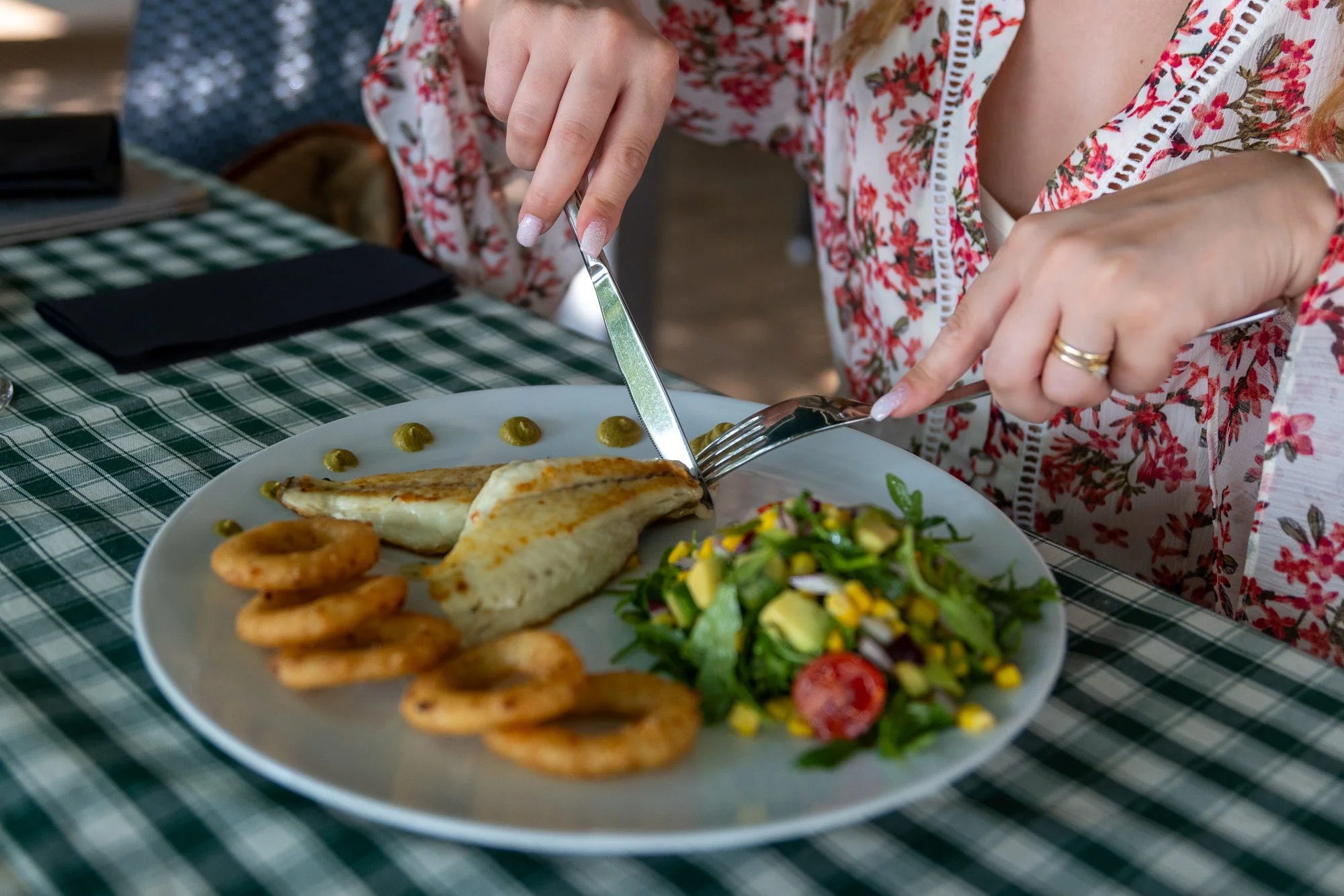 Dovolená v chorvatském Gradacu: 4* hotel u pláže, se snídaní či polopenzí