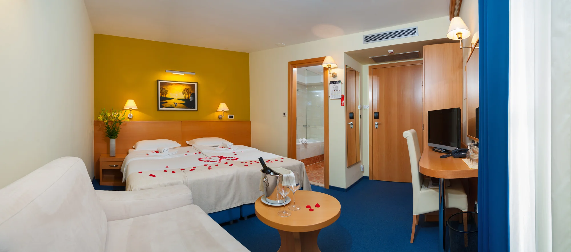 Dovolená v chorvatském Gradacu: 4* hotel u pláže, se snídaní či polopenzí