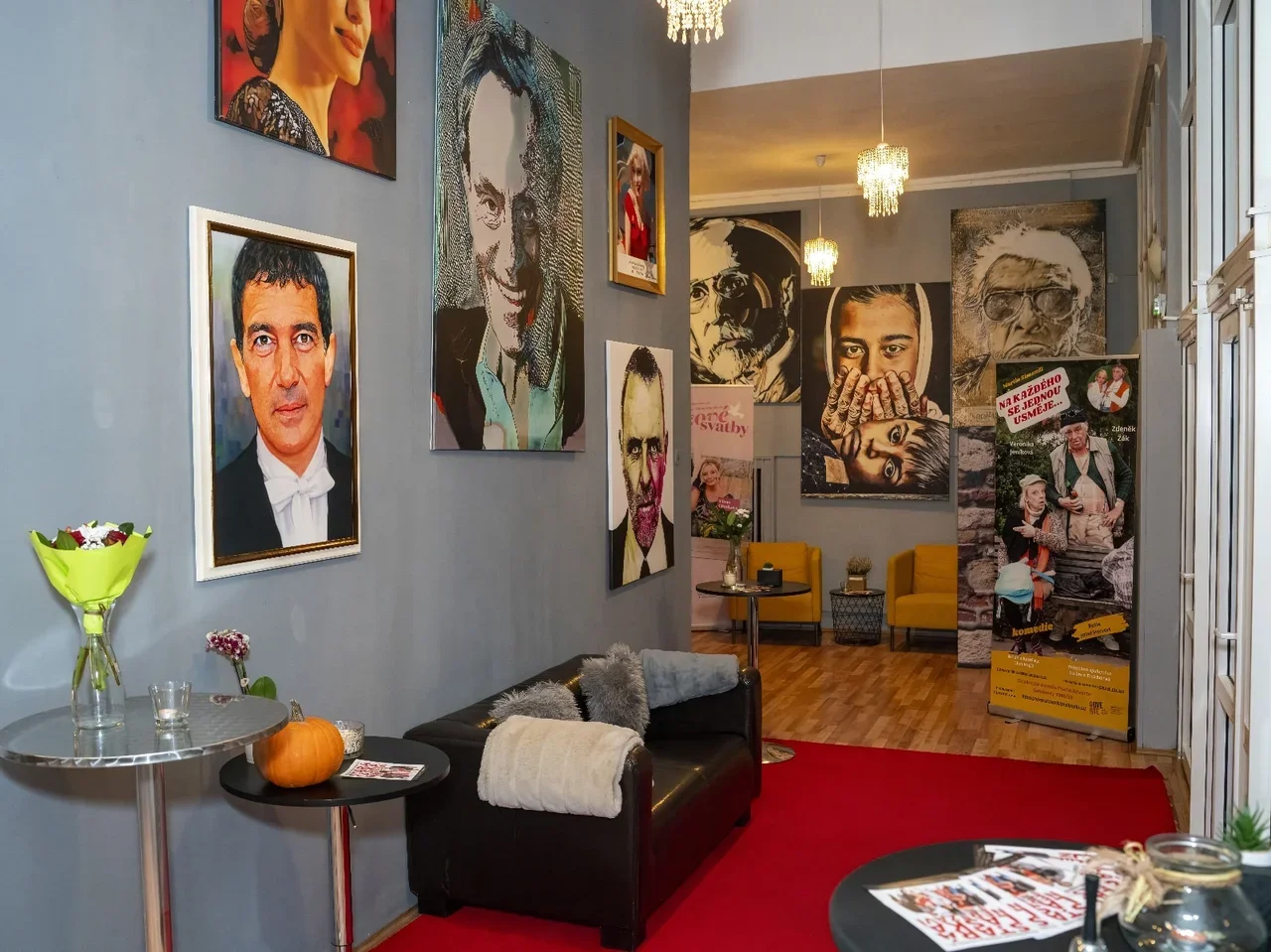 Představení Presidenti aneb sex, drogy a trampoty ve Strašnickém divadle