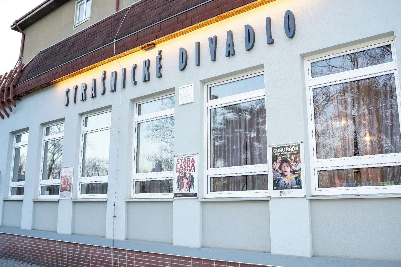 Představení Presidenti aneb sex, drogy a trampoty ve Strašnickém divadle