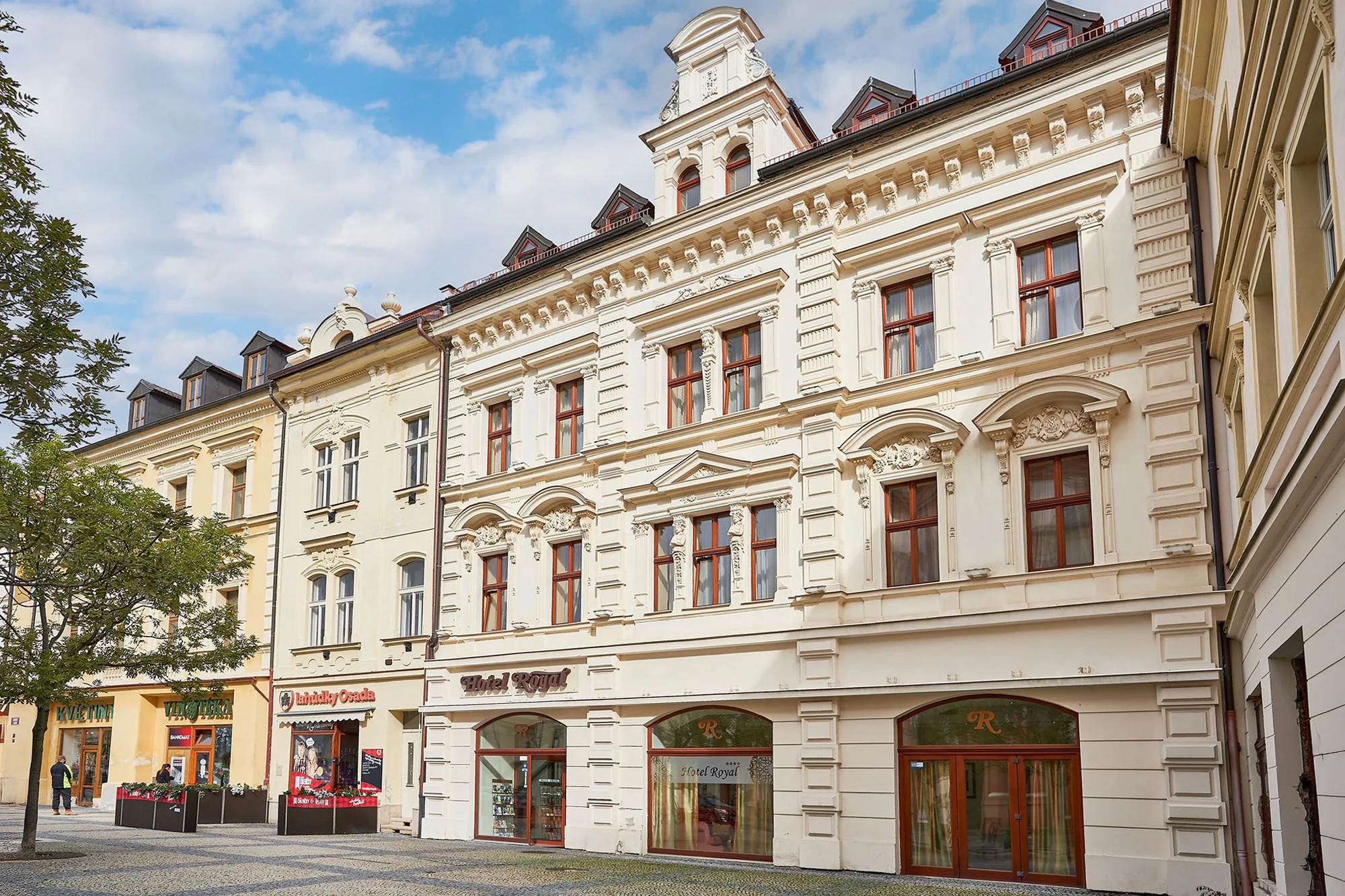 Pobyt v centru Chomutova: historický hotel se snídaní nebo polopenzí