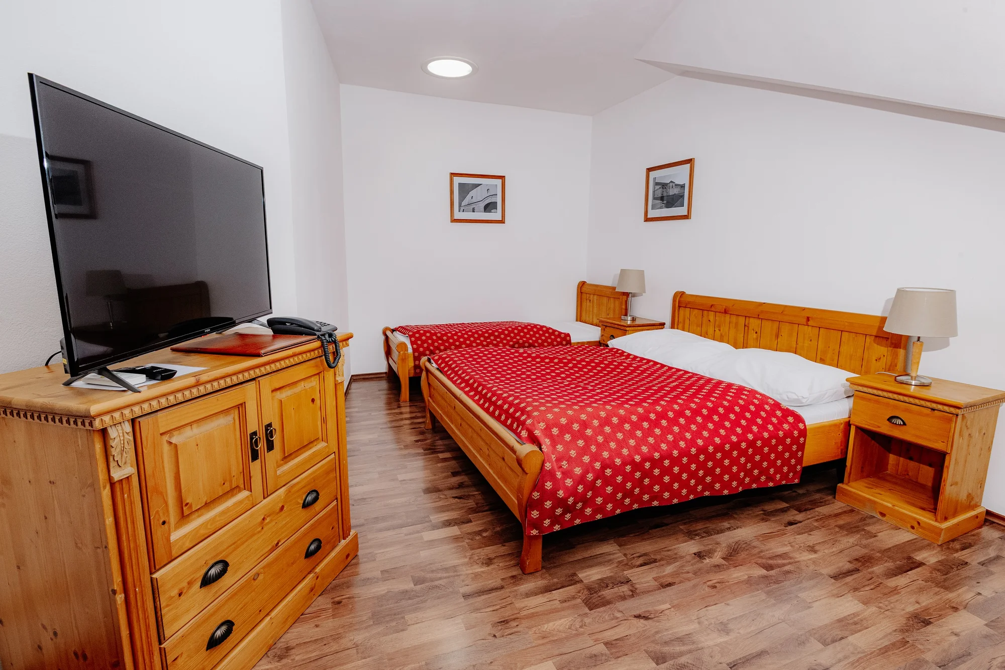 Romantický pobyt na zámku s vínem vlastní produkce a skvělým jídlem