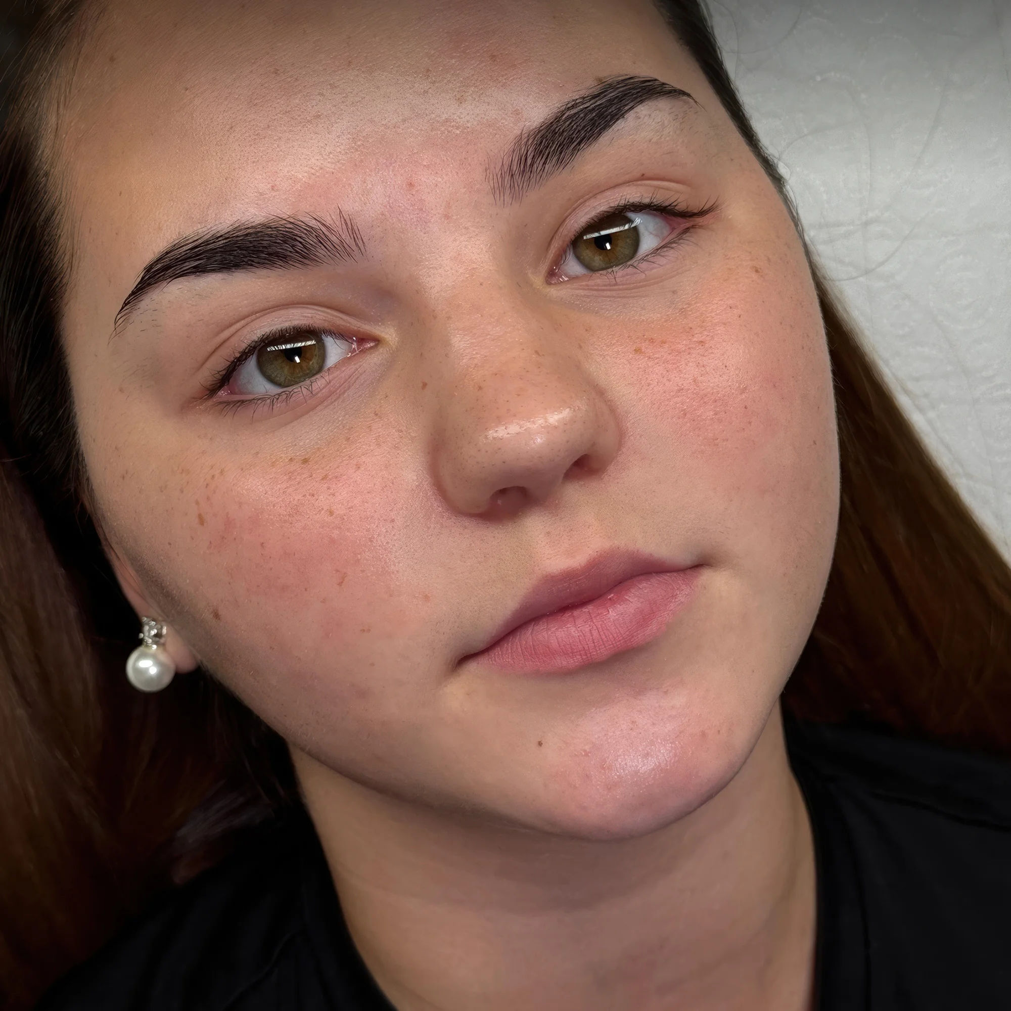 Krásnější řasy a obočí: laminace, lash lifting i prodloužení metodou řasa na řasu