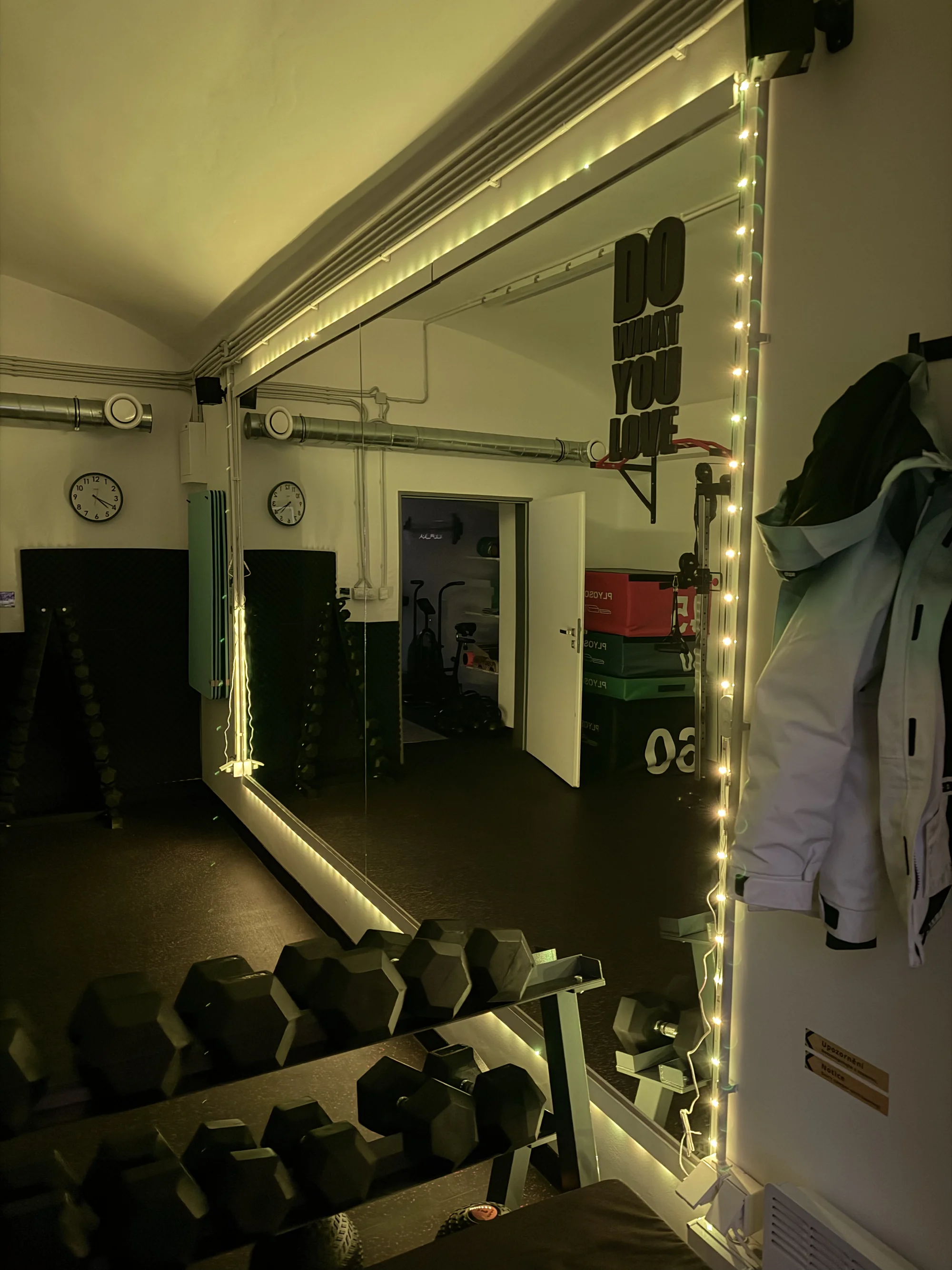 Hodinové vstupy do soukromé posilovny i s trenérkou pro 1–3 osoby