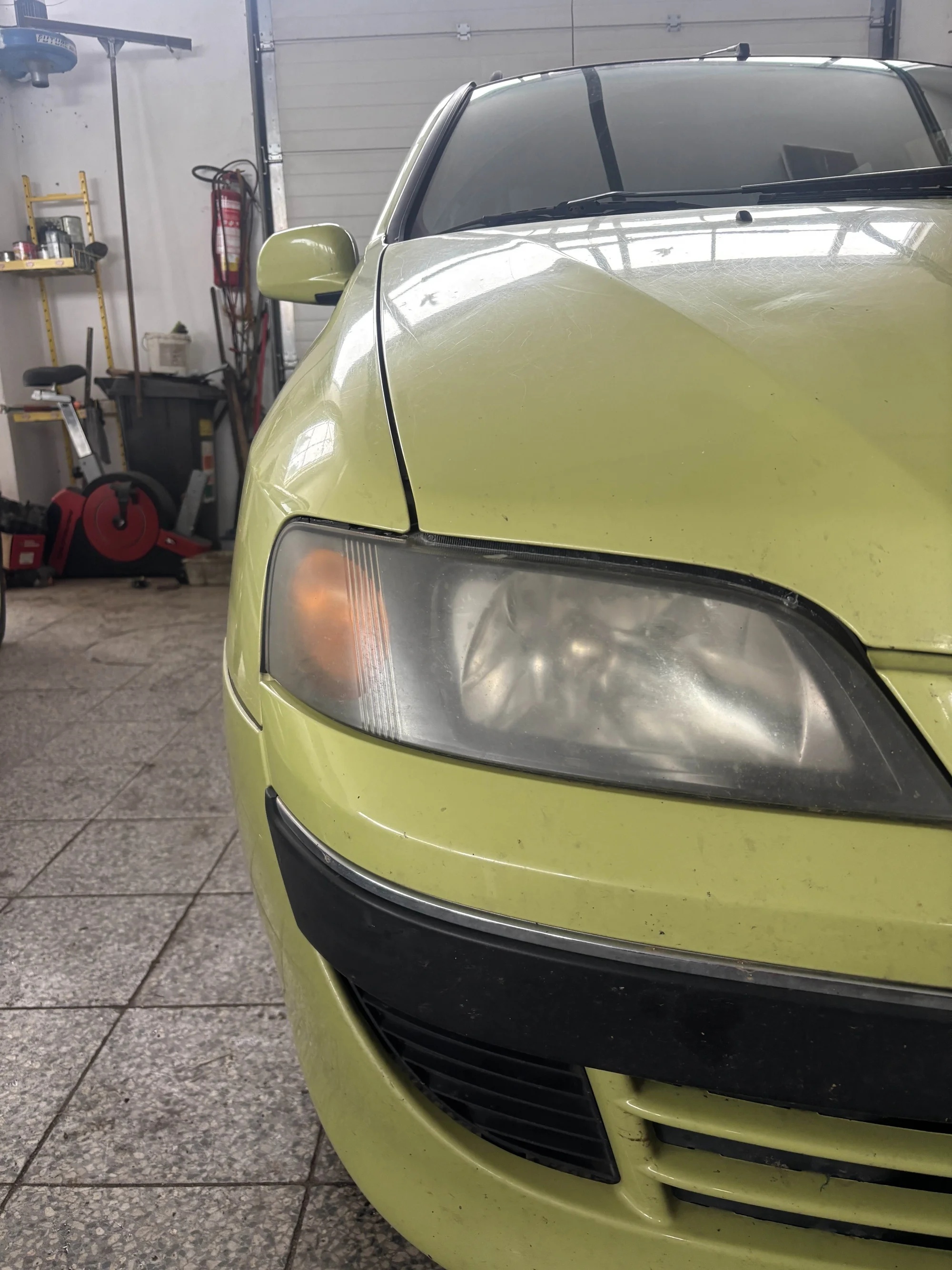 Renovace světlometů: základní i prémiová péče, ochrana keramickou nebo PPF vrstvou