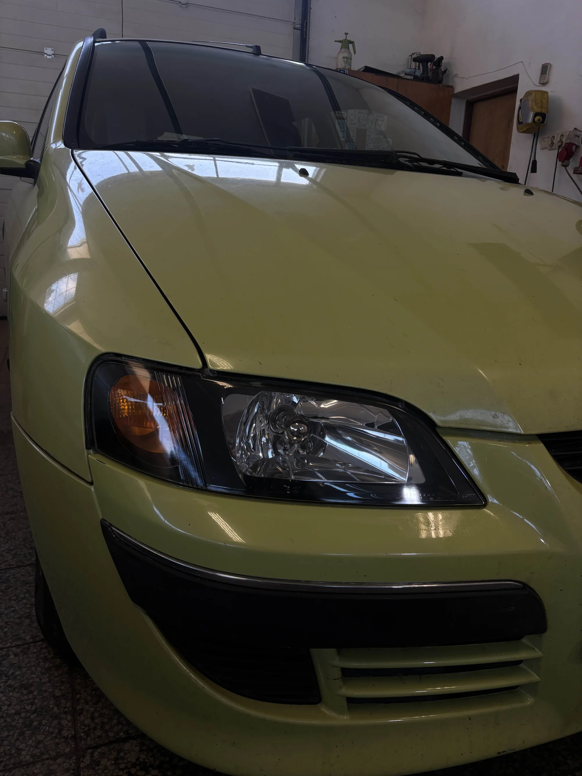 Renovace světlometů: základní i prémiová péče, ochrana keramickou nebo PPF vrstvou