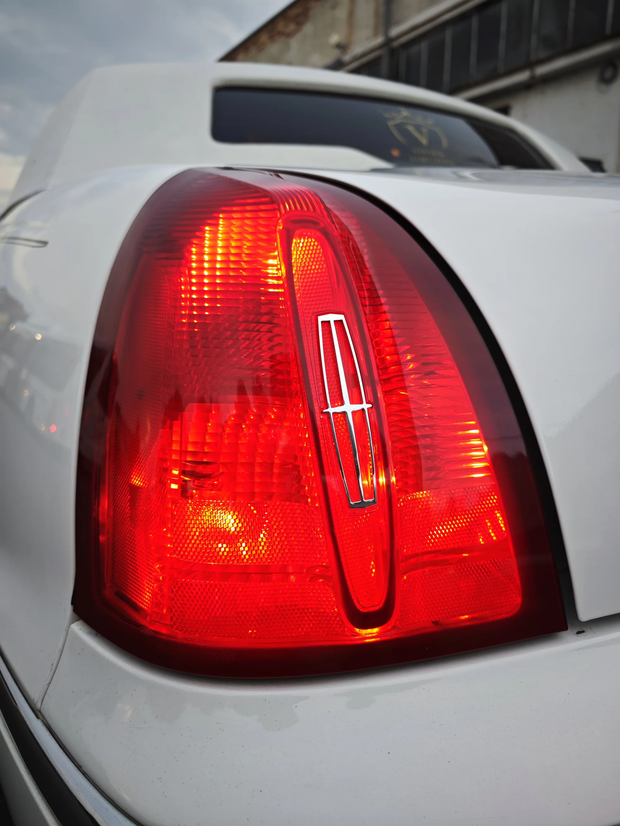 Jízda limuzínou na 1-3 hodiny: zážitek až pro 8 osob, láhev sektu v ceně