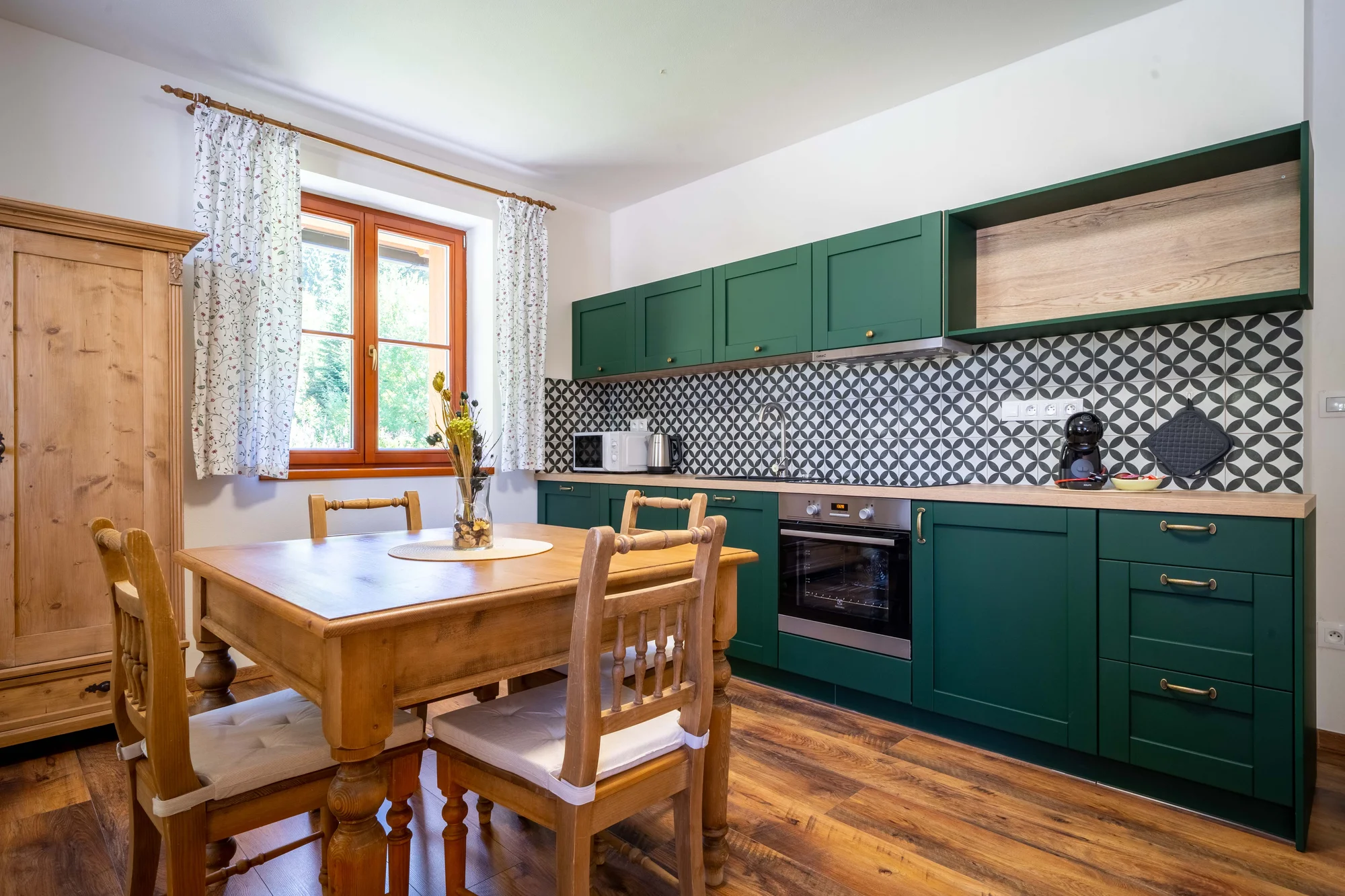 Šumavská Modrava: vybavené apartmány pro dva či rodinu, vč. polopenze i privátního wellness