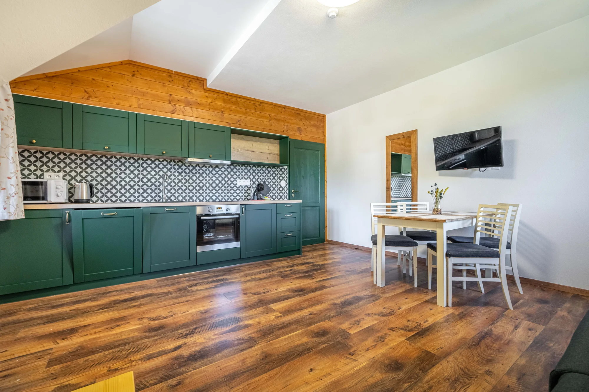 Šumavská Modrava: vybavené apartmány pro dva či rodinu, vč. polopenze i privátního wellness