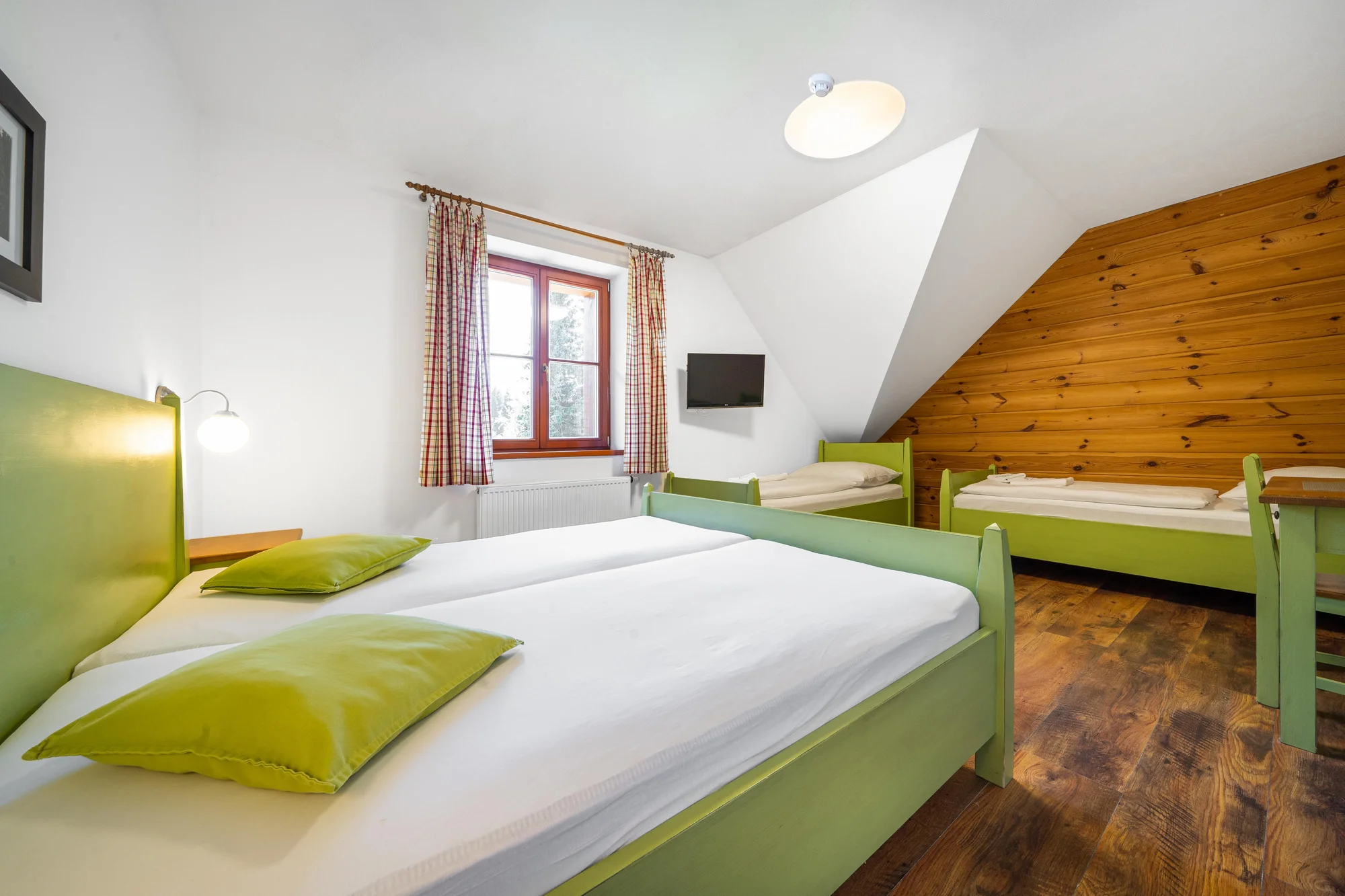 Šumavská Modrava: vybavené apartmány pro dva či rodinu, vč. polopenze i privátního wellness