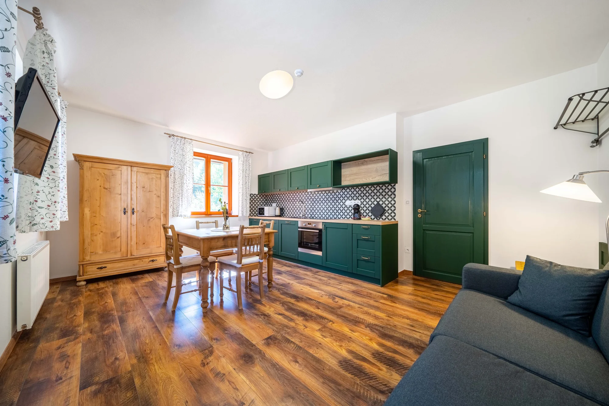 Šumavská Modrava: vybavené apartmány pro dva či rodinu, vč. polopenze i privátního wellness