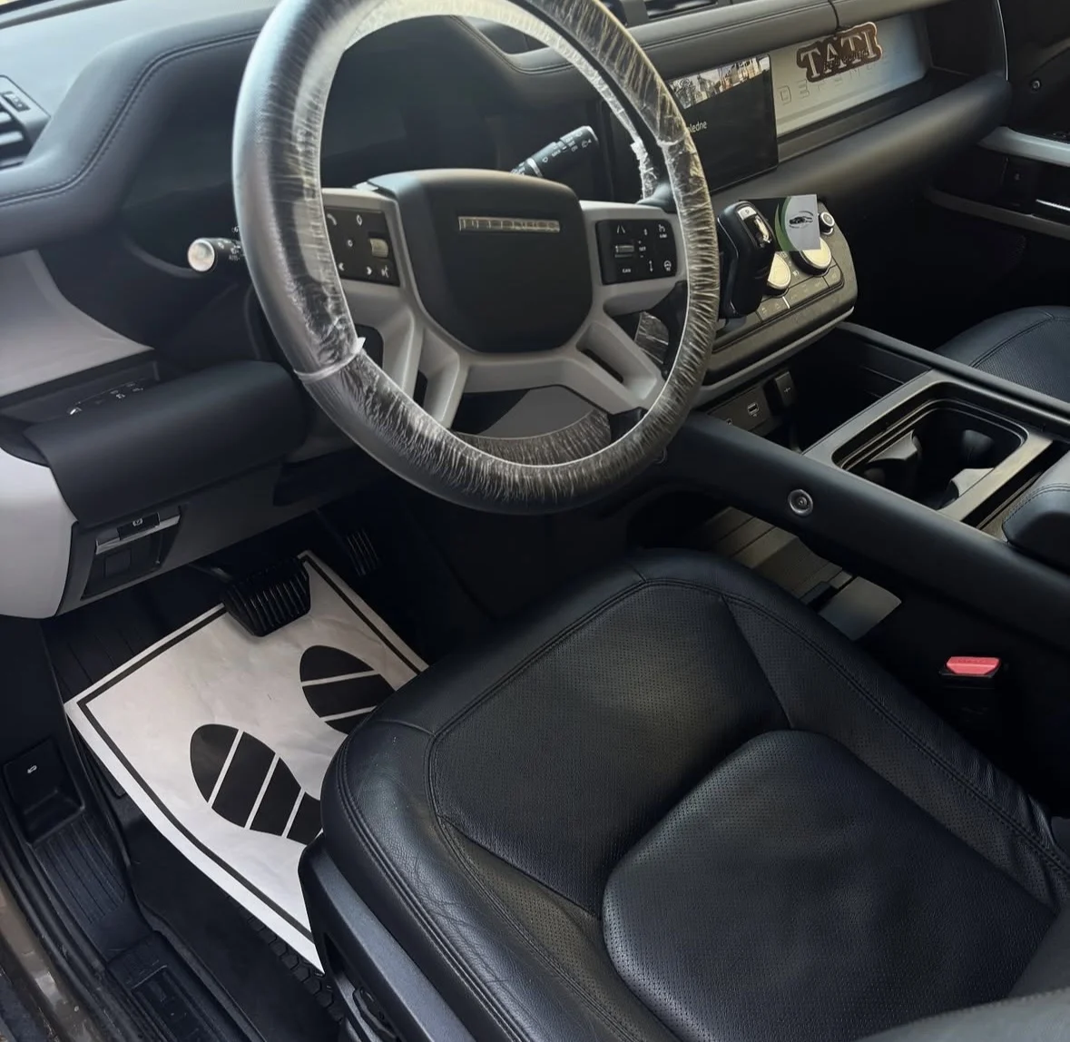 Detailní čištění auta: interiér vč. tepování, exteriér, ozon i kompletní balíček