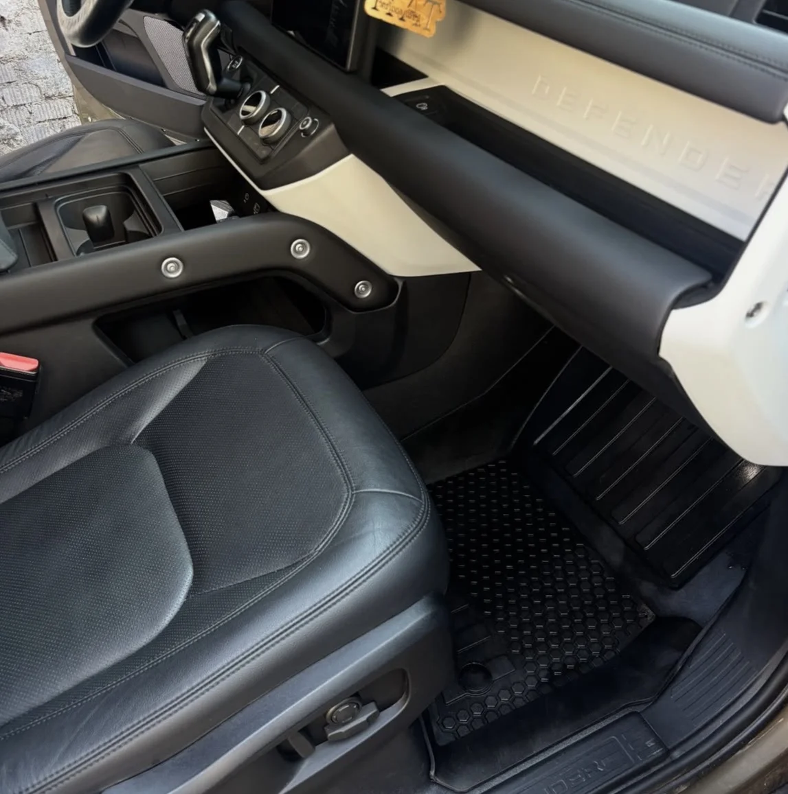 Detailní čištění auta: interiér vč. tepování, exteriér, ozon i kompletní balíček