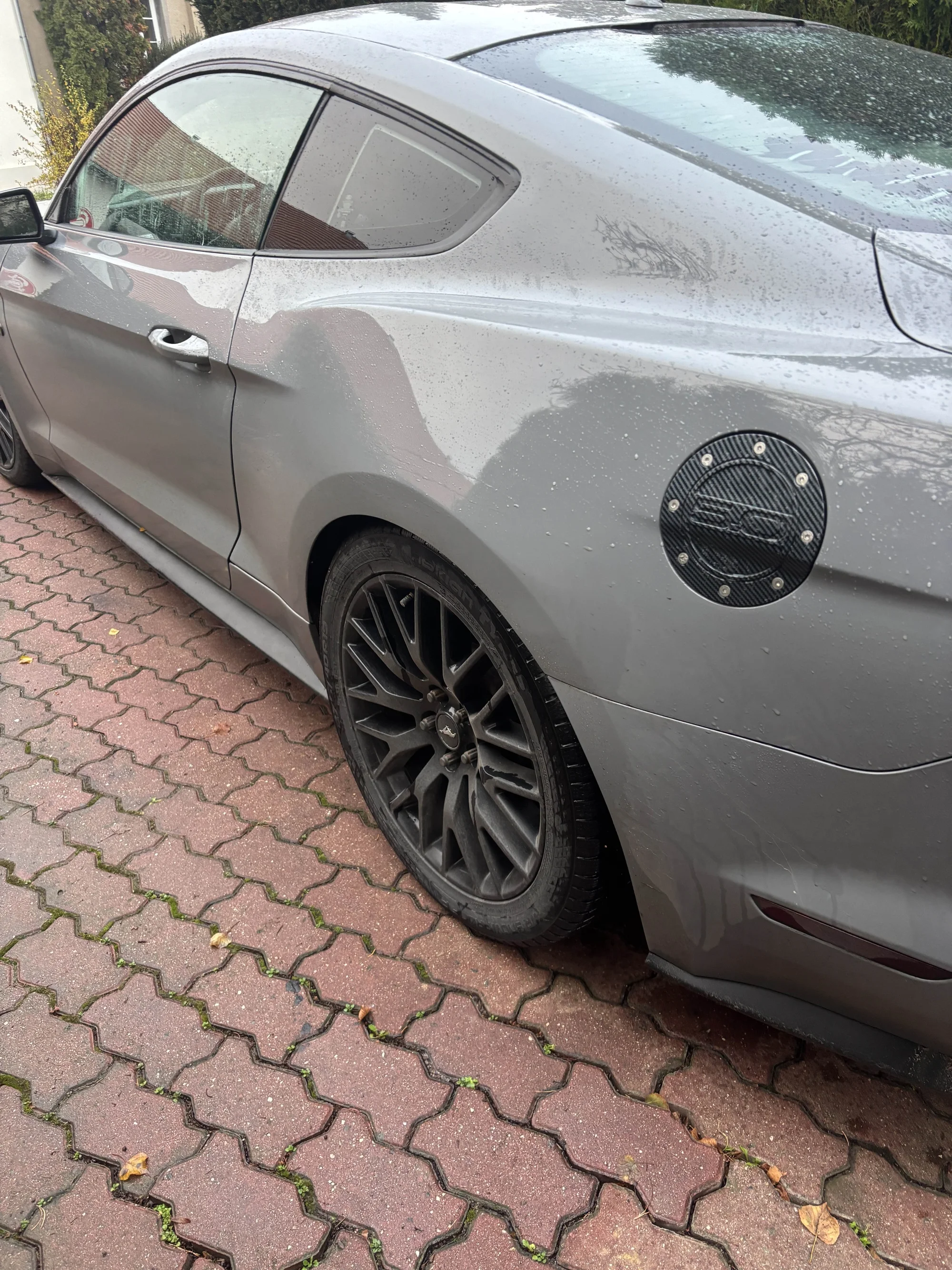 Detailní čištění auta: interiér vč. tepování, exteriér, ozon i kompletní balíček