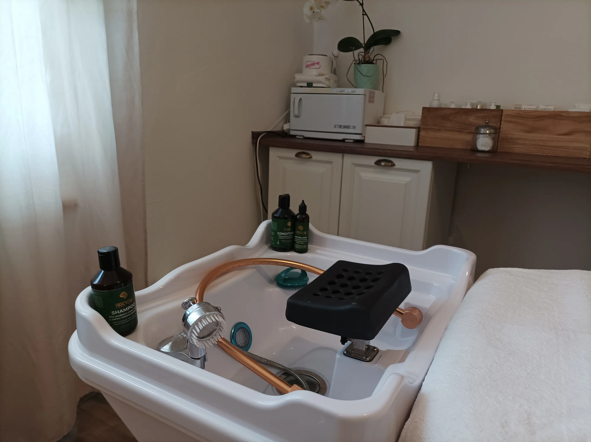 Head Spa: japonský rituál péče o vlasy a relaxace v délce 90 nebo 120 min.