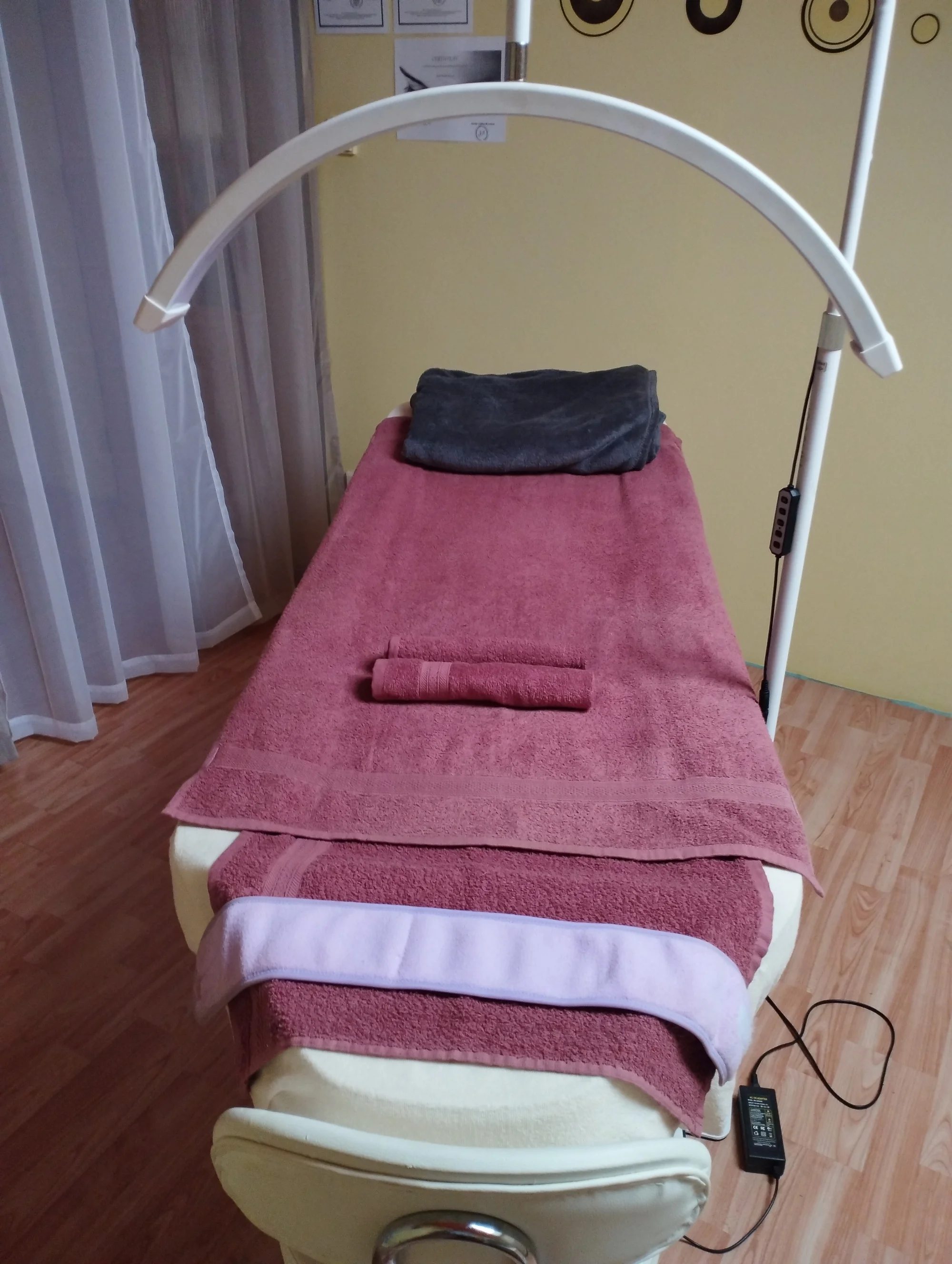 Kosmetické ošetření: hloubková péče ultrazvukem, radiofrekvence i galvanická žehlička