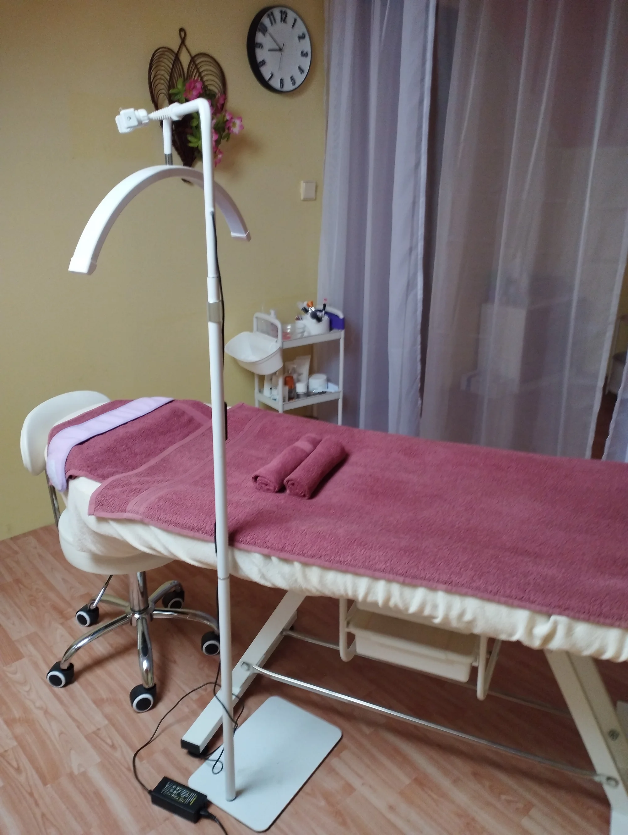 Kosmetické ošetření: hloubková péče ultrazvukem, radiofrekvence i galvanická žehlička