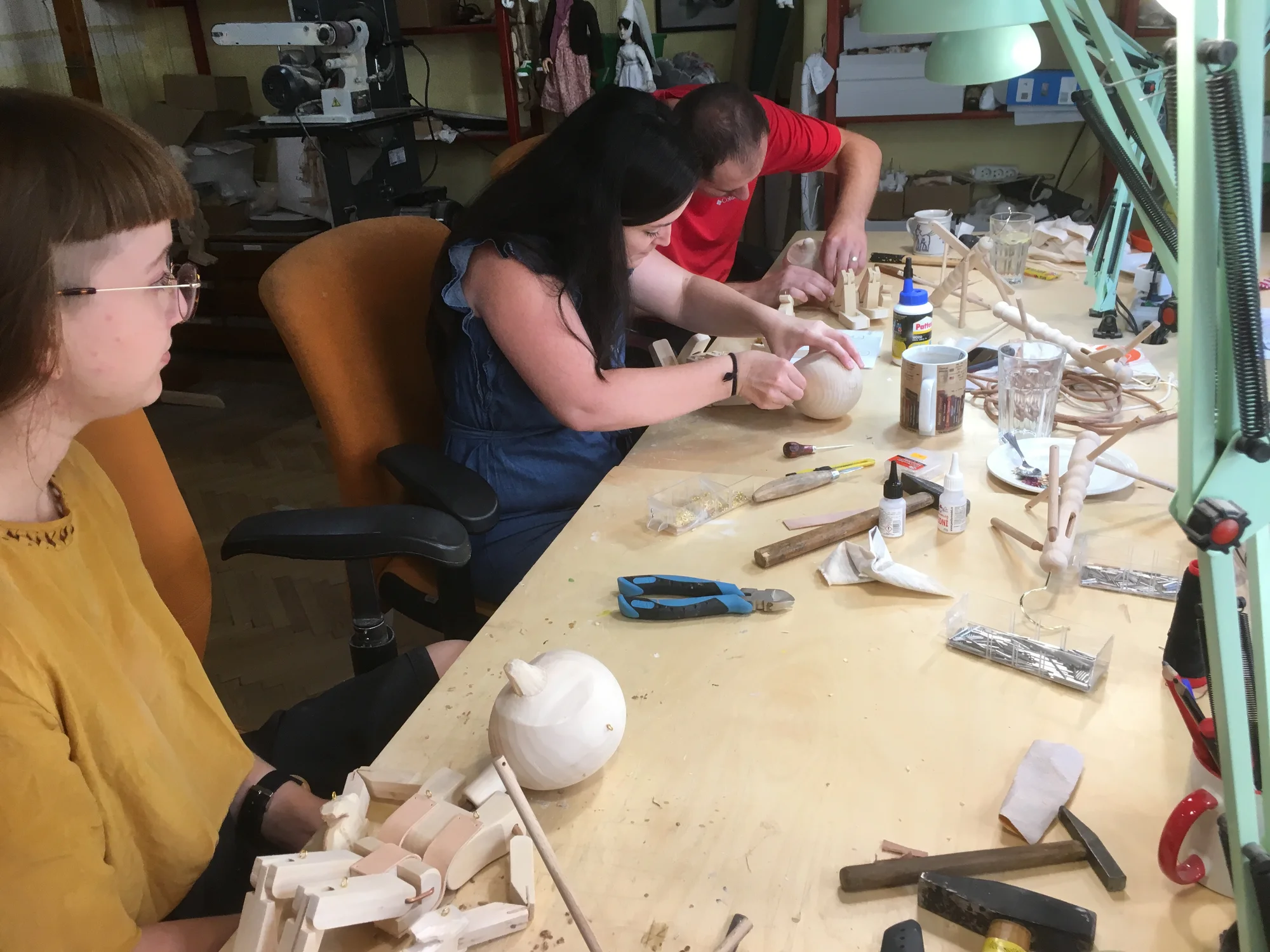 Kurz výroby dřevěné loutky v Nerudovce pro 1 nebo 2 osoby vč. tipů, jak s loutkou hrát