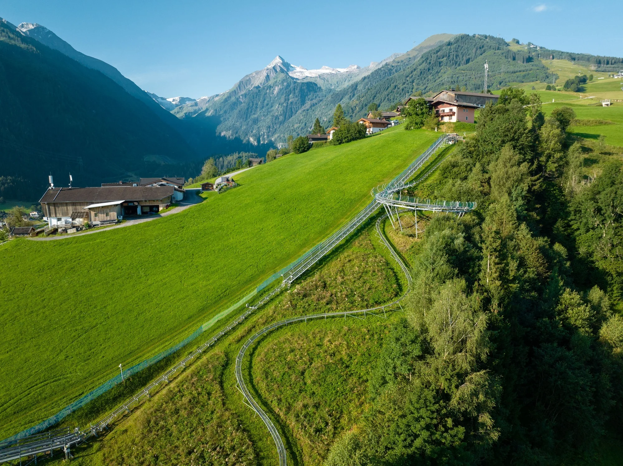 Dovolená v Kaprunu: krásný hotel, all inclusive i neomezený vstup do wellness