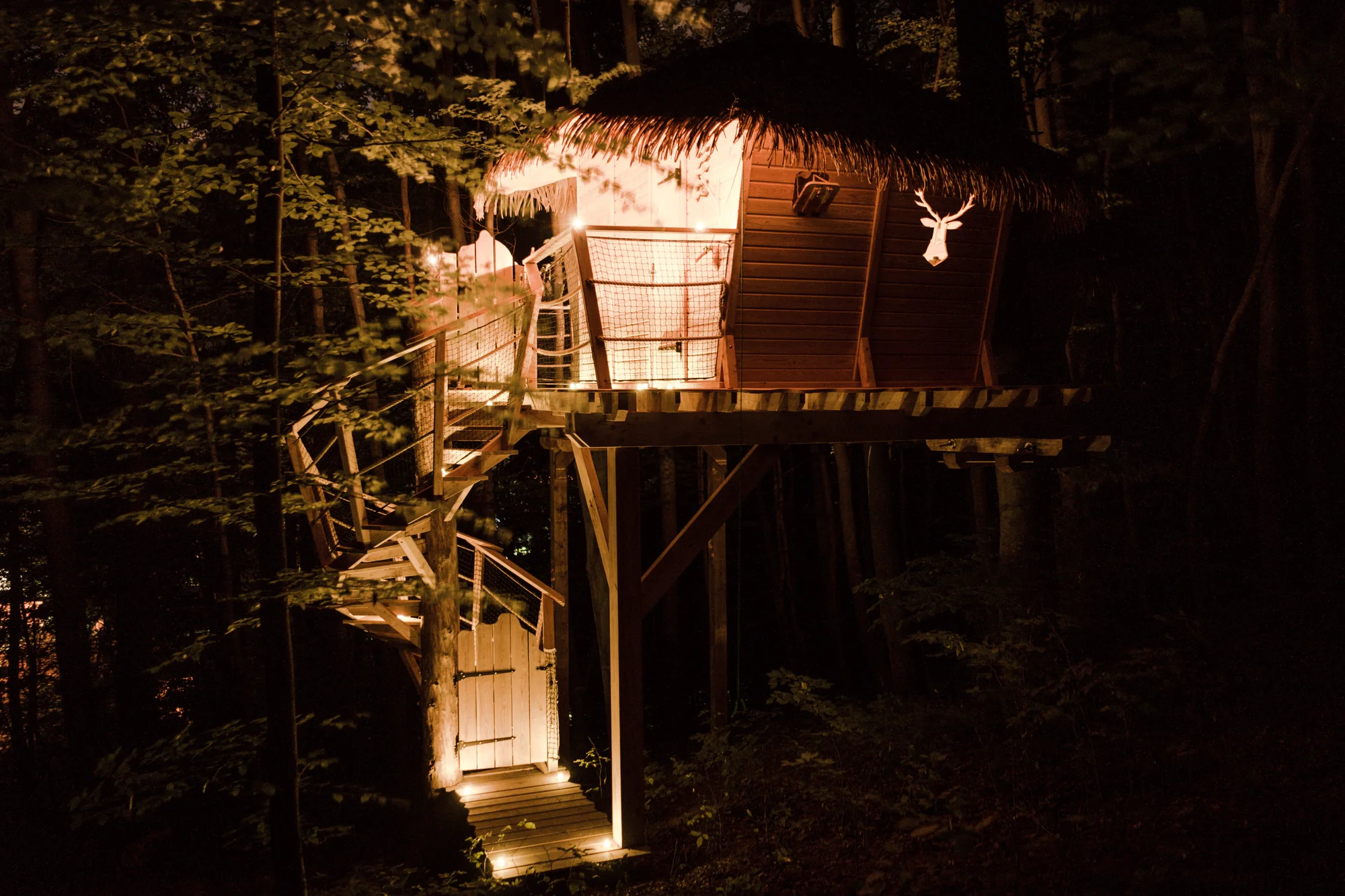 Zážitkový pobyt v unikátním Treehouse v Trenčianských Teplicích se snídaní a vstupem do wellness