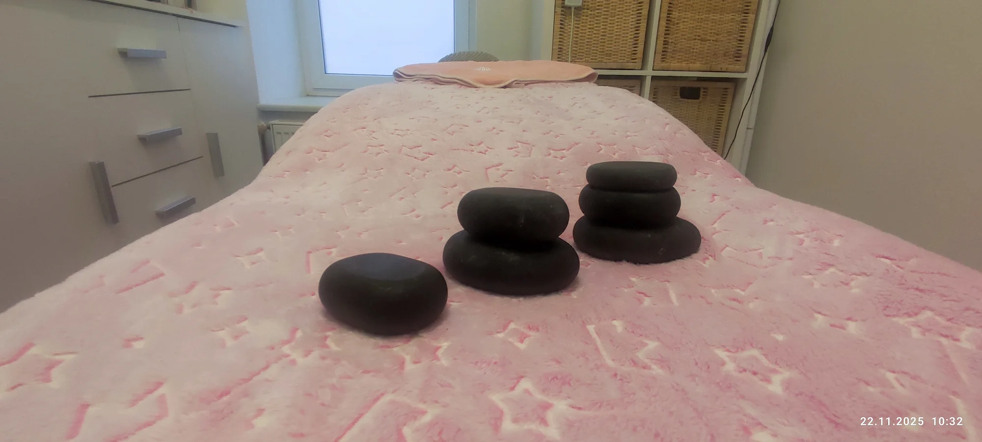 Dokonalé uvolnění: regenerační, relaxační a lávové masáže na 30-90 minut