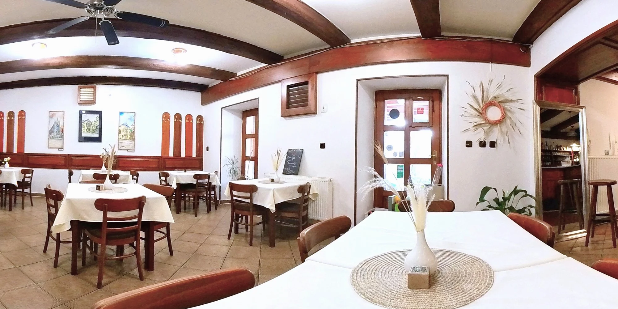 3chod. menu pro 1 či 2 osoby: boršč, bramboráčky v hrnečku i hruška Belle Hélène