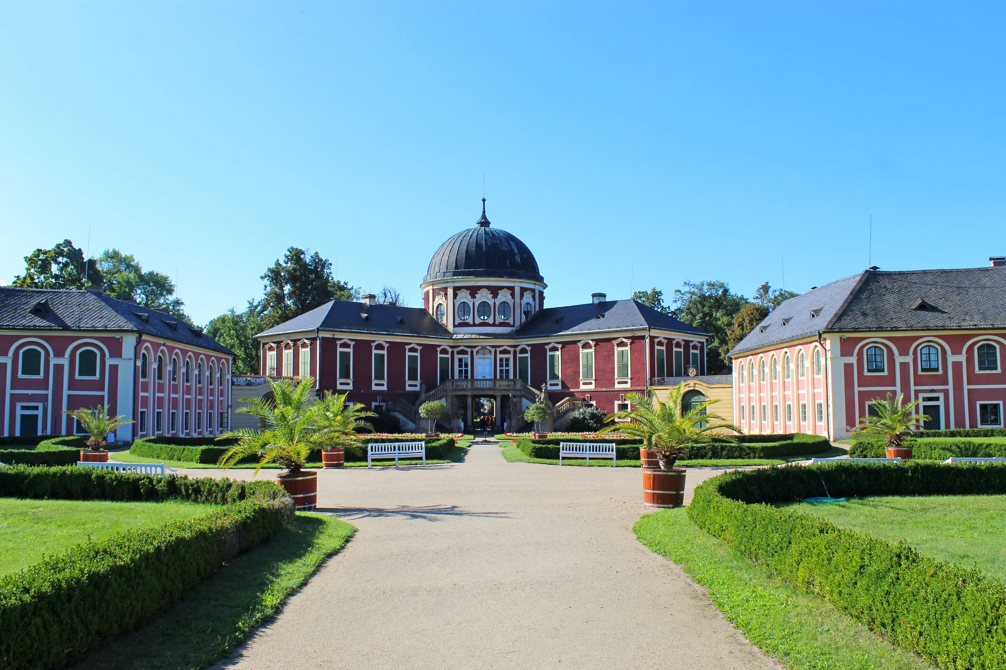 Duch Veltrus - Ztracené jméno: venkovní úniková hra v zámeckém parku