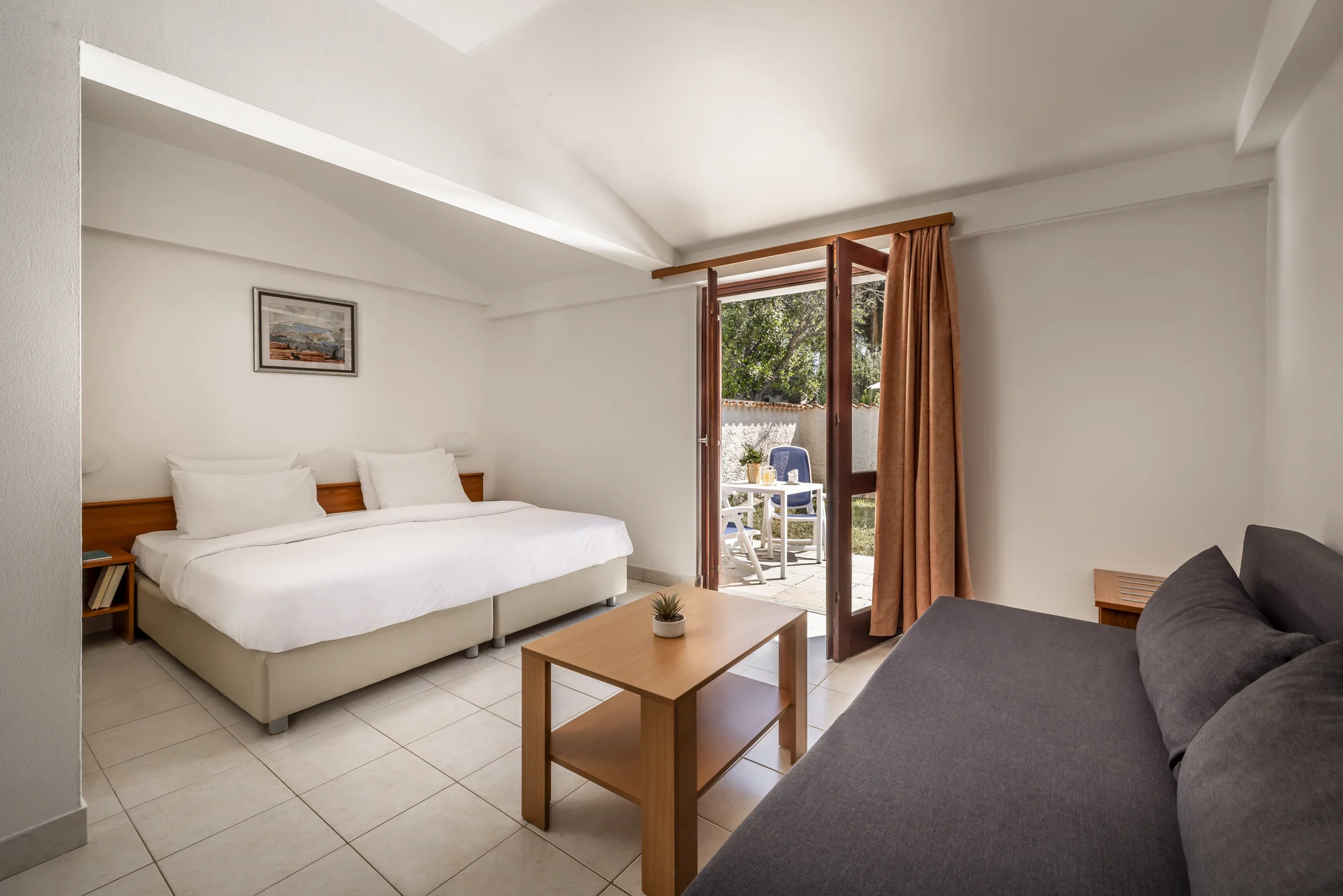 Hurá na Istrii: 3* apartmány přímo u pláže, snídaně nebo polopenze, bazén s tobogány