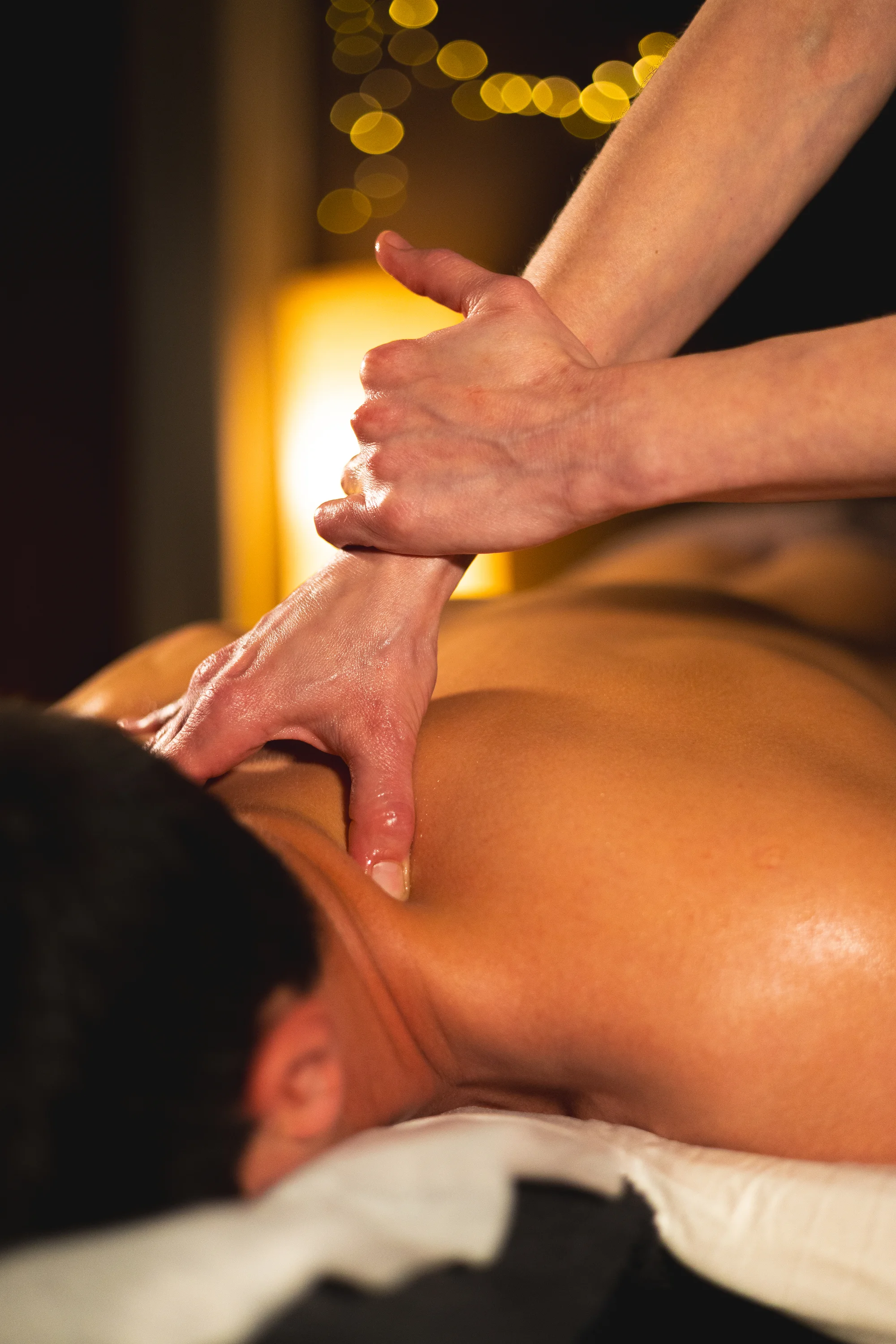 Zdravotní, relaxační a hloubkové masáže, lymfatické, lávové kameny, párové masáže i permanentky - obrázek 8