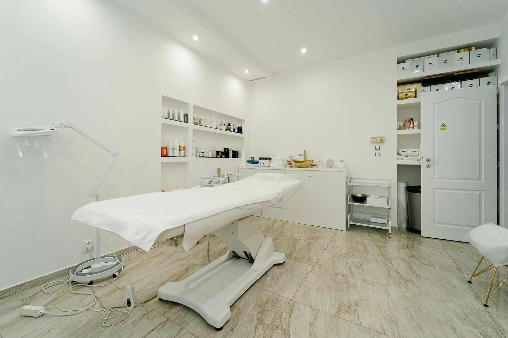 Zdravotní, relaxační a hloubkové masáže, lymfatické, lávové kameny, párové masáže i permanentky - obrázek 6