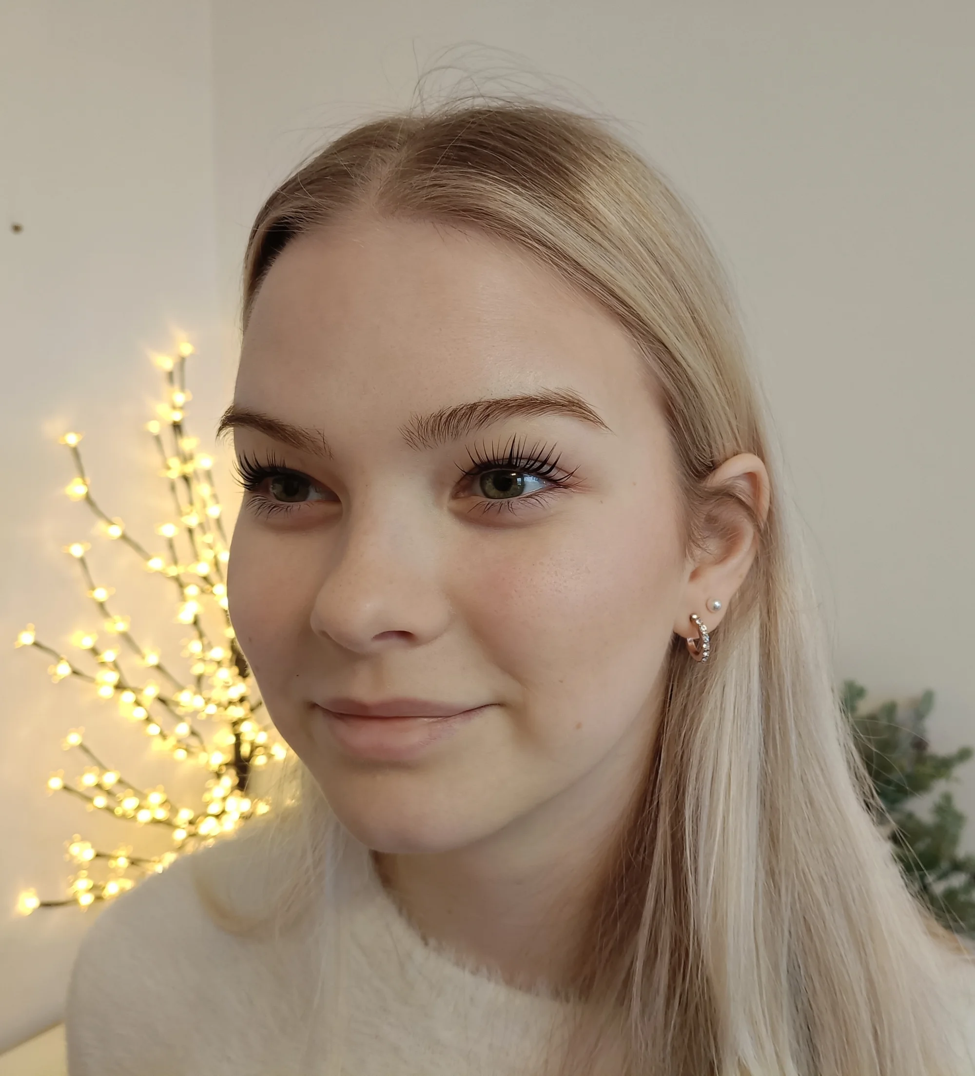 Zajistěte si výrazný pohled: prodloužení či korejský lifting řas, laminace a barvení obočí