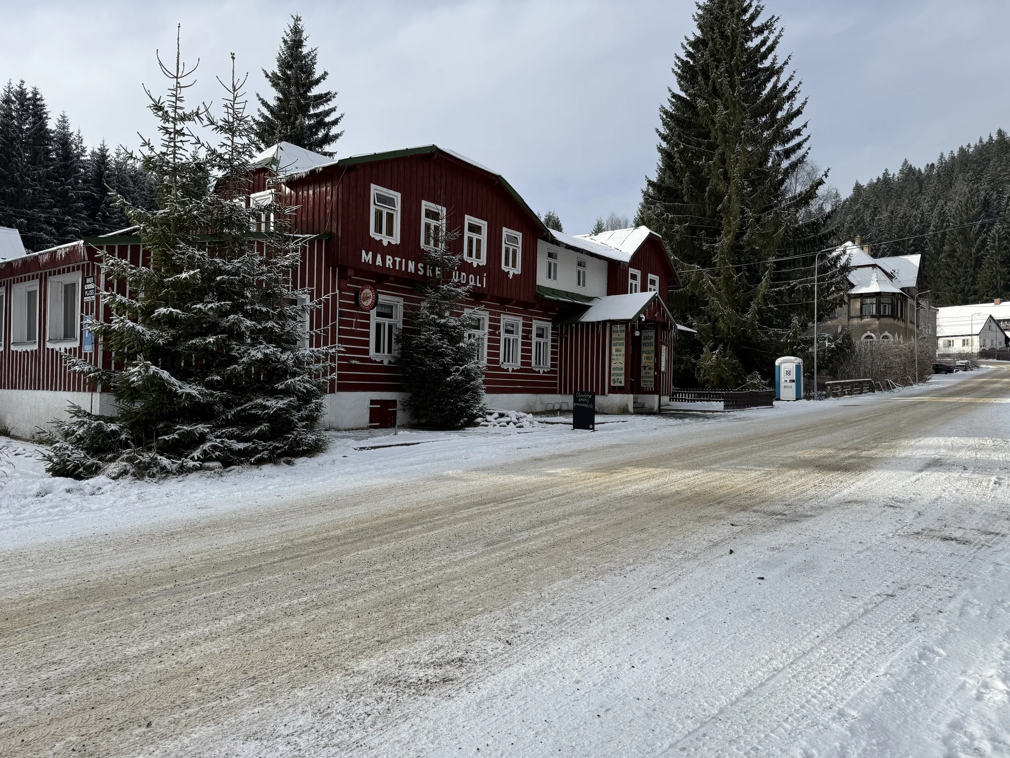 Pobyt na pomezí Jizerek a Krkonoš: snídaně či polopenze, sauna i půjčení elektrokol