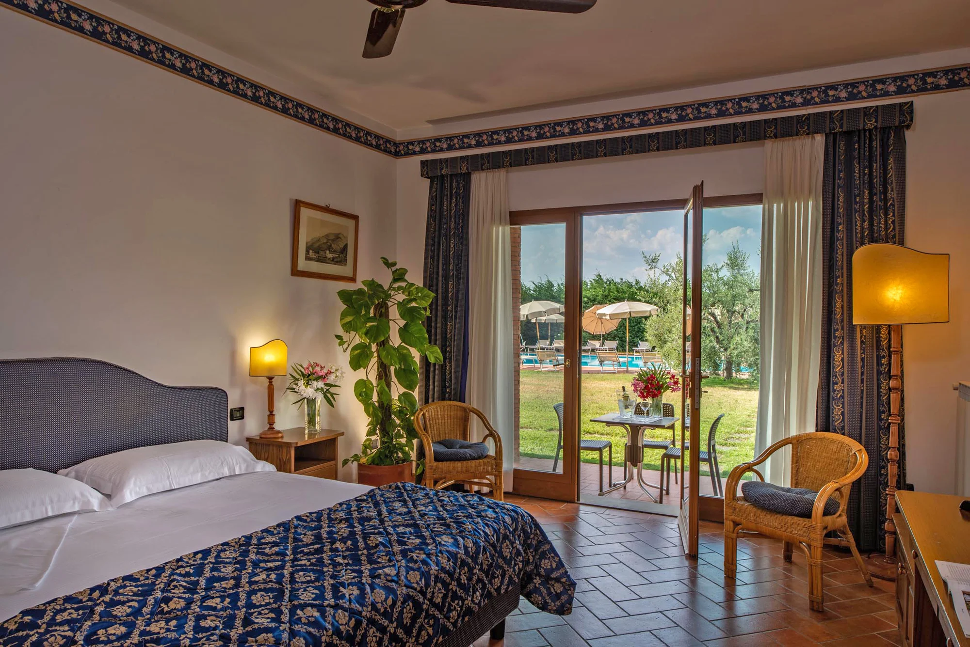 4* hotel u Florencie: snídaně či polopenze, v létě bazén, možnost projížďky na koni