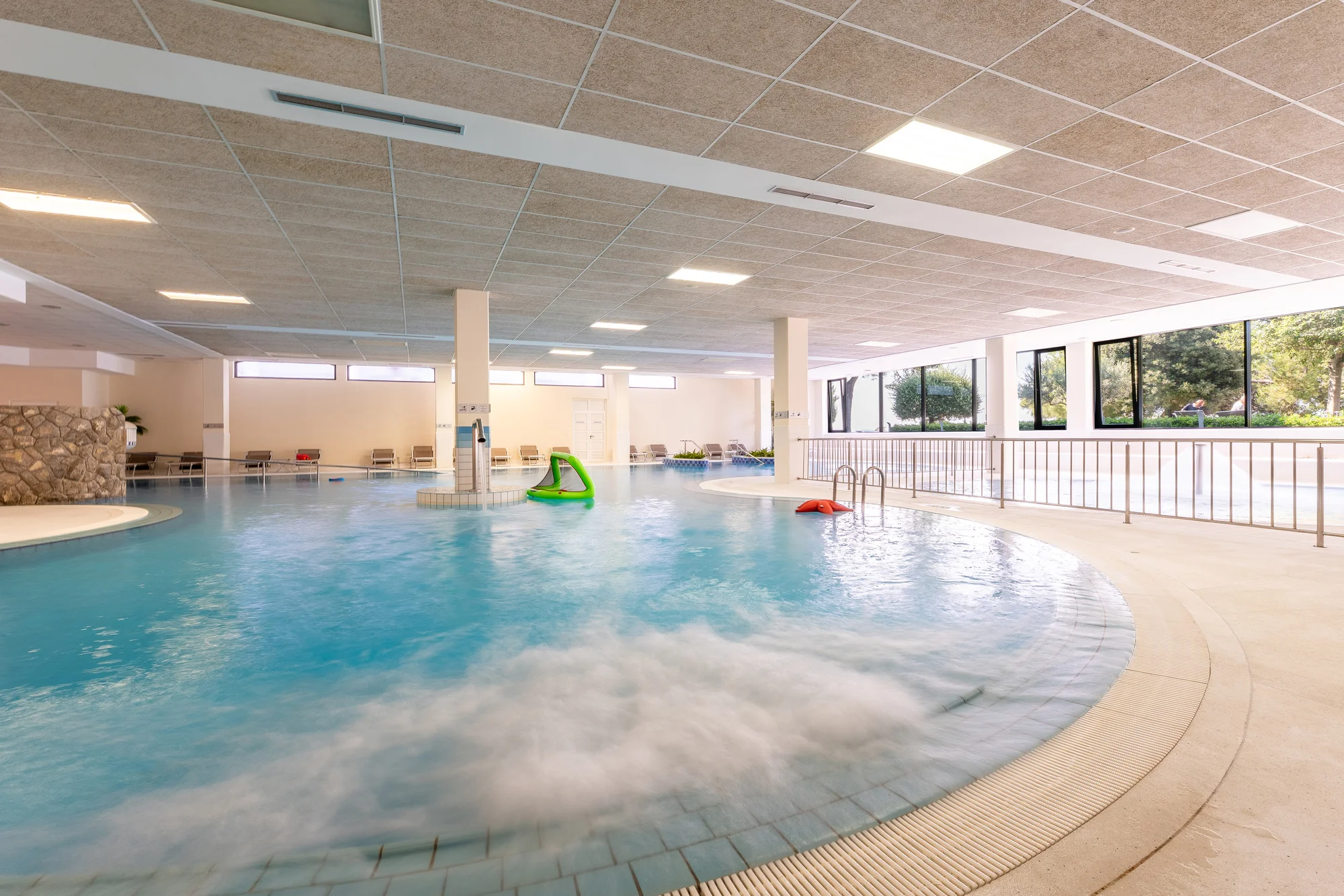 4* hotel v Petrčane u Zadaru: hned u pláže, se snídaní či polopenzí a neomezeným wellness