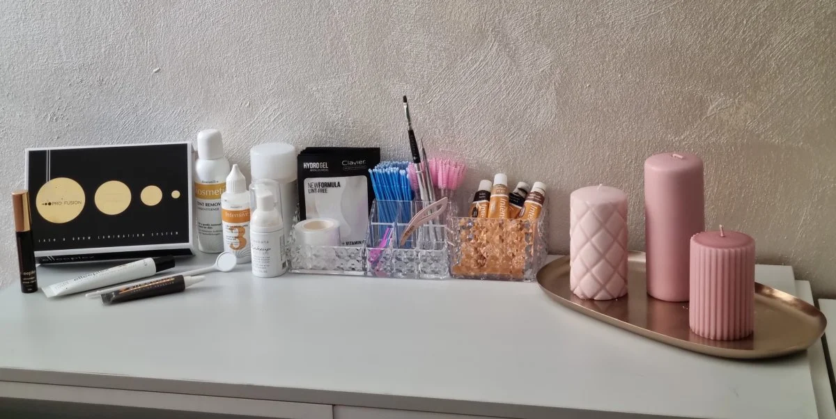 Výrazný pohled bez práce: lash lifting a laminace obočí, 60 až 90 minut