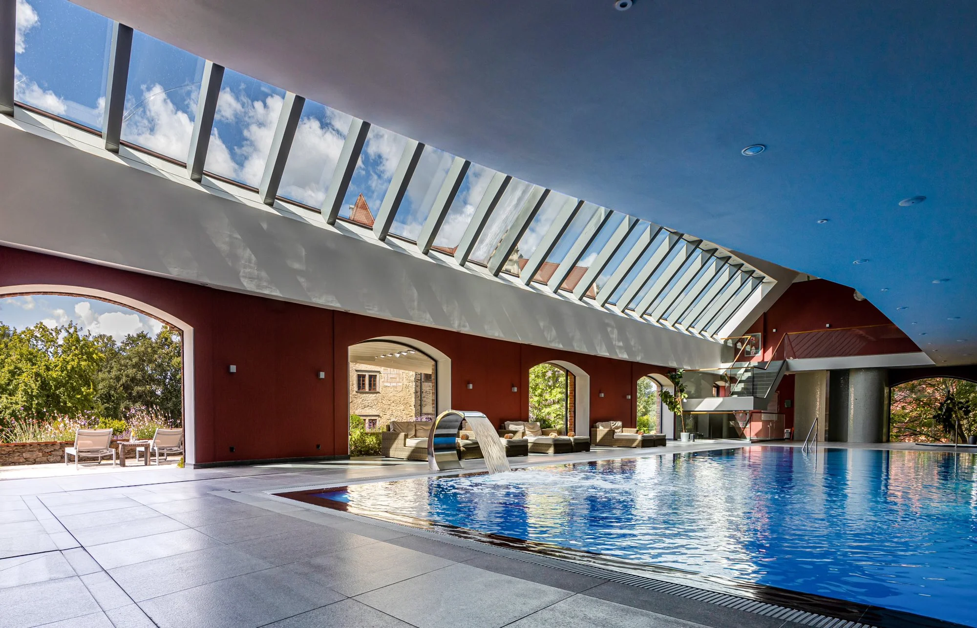 Luxusní adults only zámek s neomezeným vstupem do Spa by L'Occitane a snídaní či polopenzí