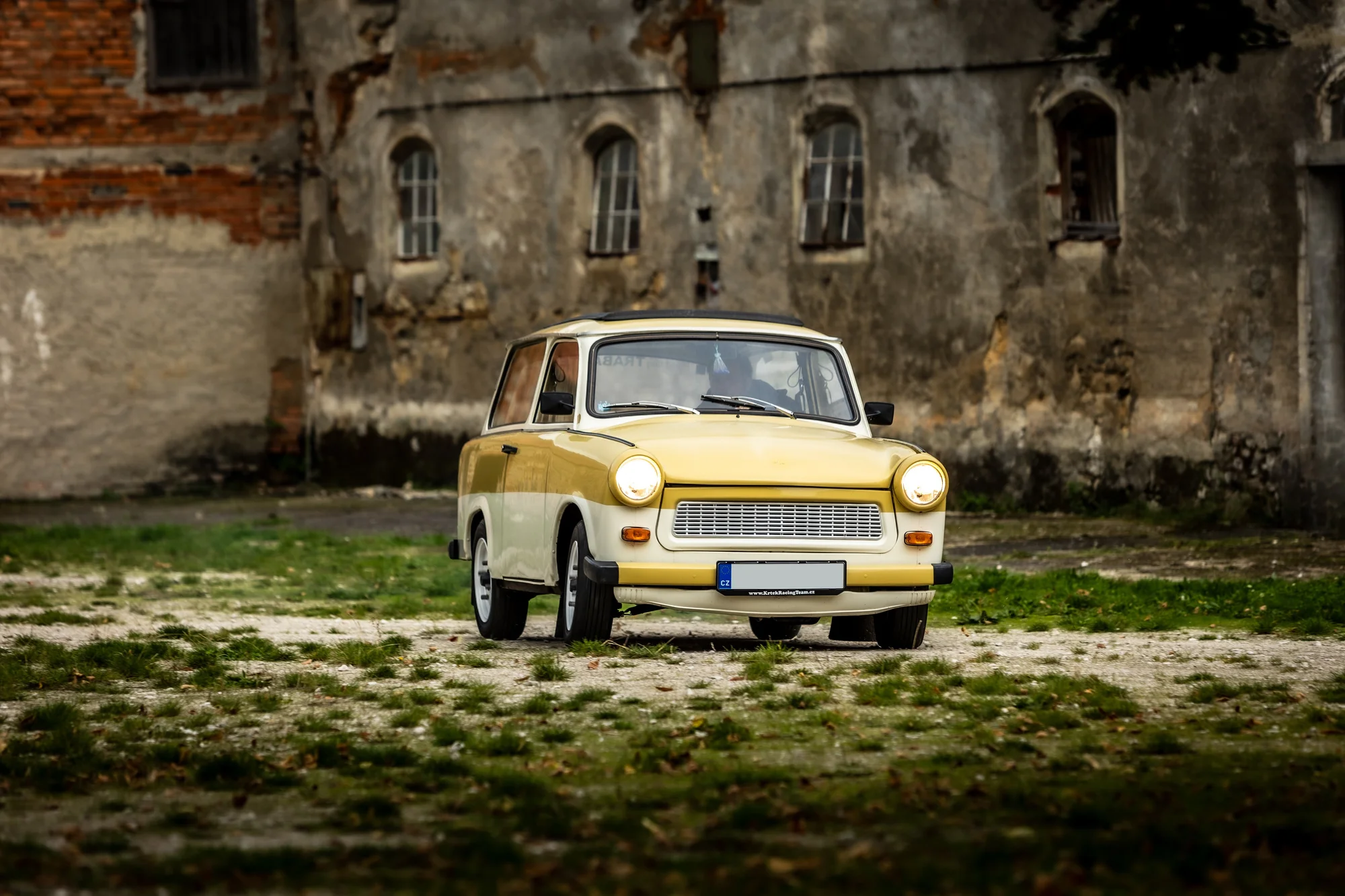 Zpátky do historie: půjčení Trabanta v Písku na 3 hod. a model Trabanta na památku