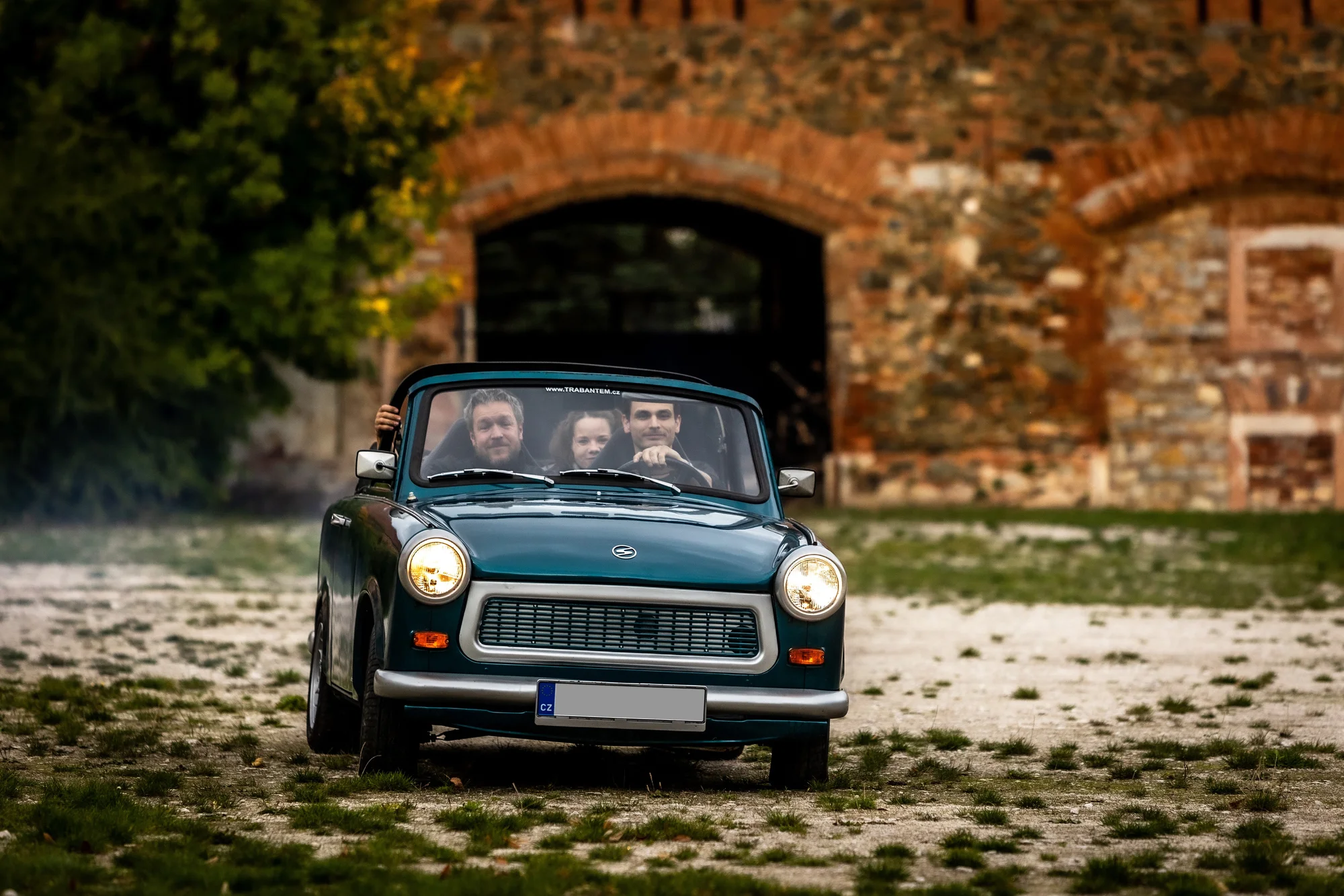 Zpátky do historie: půjčení Trabanta v Písku na 3 hod. a model Trabanta na památku