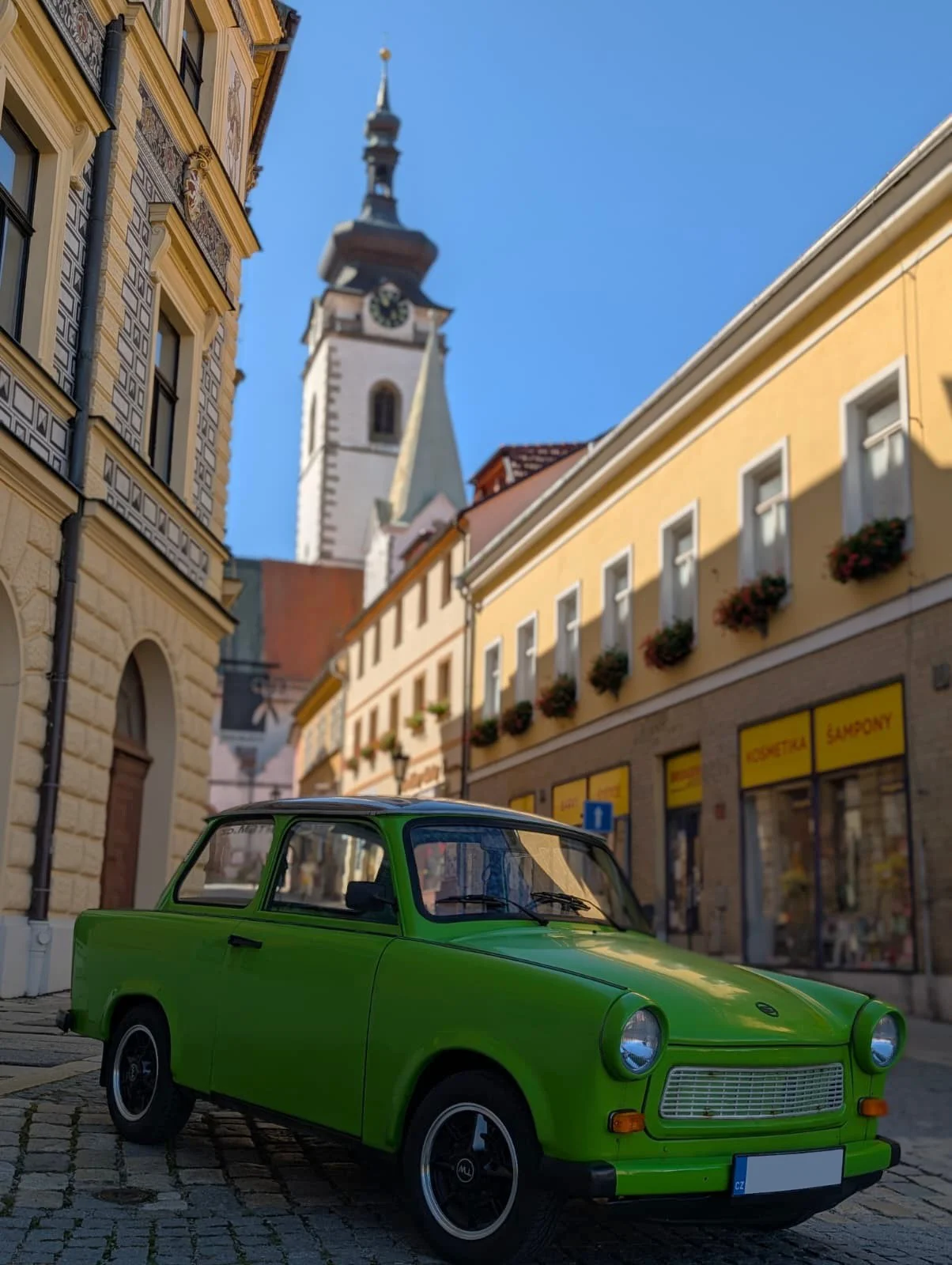 Zpátky do historie: půjčení Trabanta v Písku na 3 hod. a model Trabanta na památku