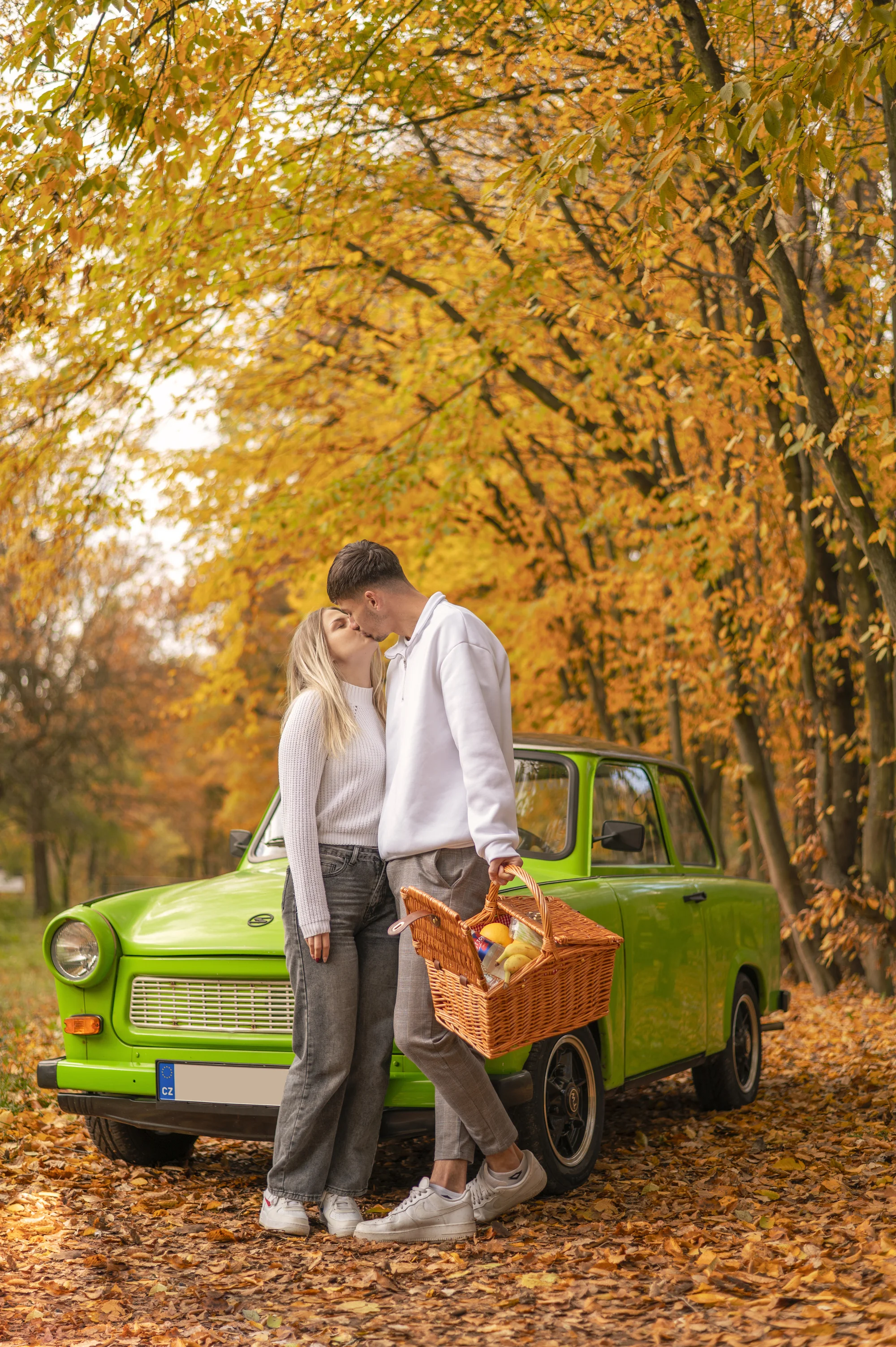 Zpátky do historie: půjčení Trabanta v Písku na 3 hod. a model Trabanta na památku