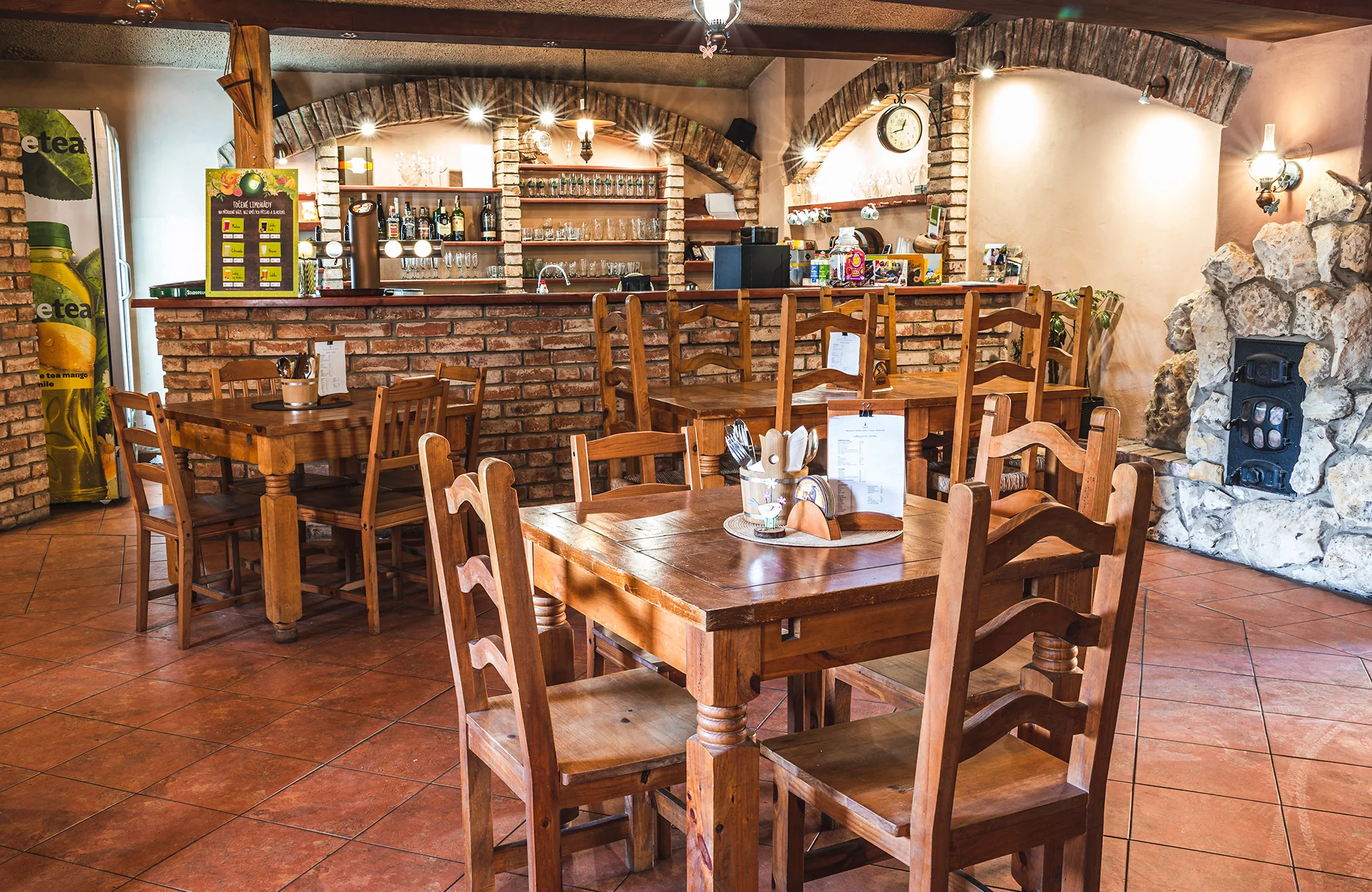 Pobyt na farmě s koňmi, prasátky i ovcemi kousek od Mosteckého jezera i vč. snídaní