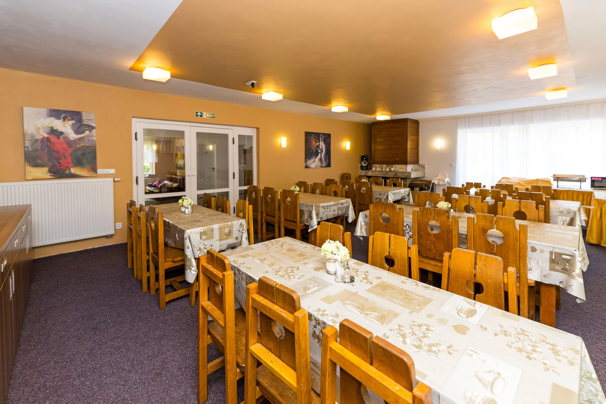 Ráj všech výletníků: penzion u Náchoda s polopenzí a venkovním bazénem