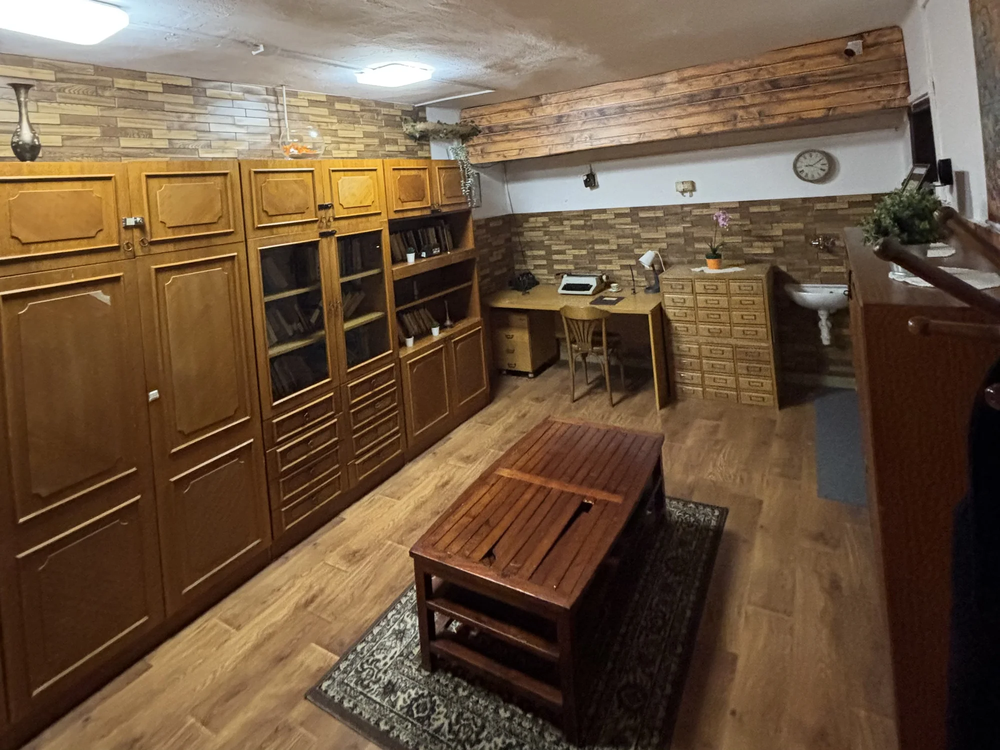 Únikovka plná napětí pro 2-6 hráčů: Záhada zmizelého profesora Gustava Peregrina