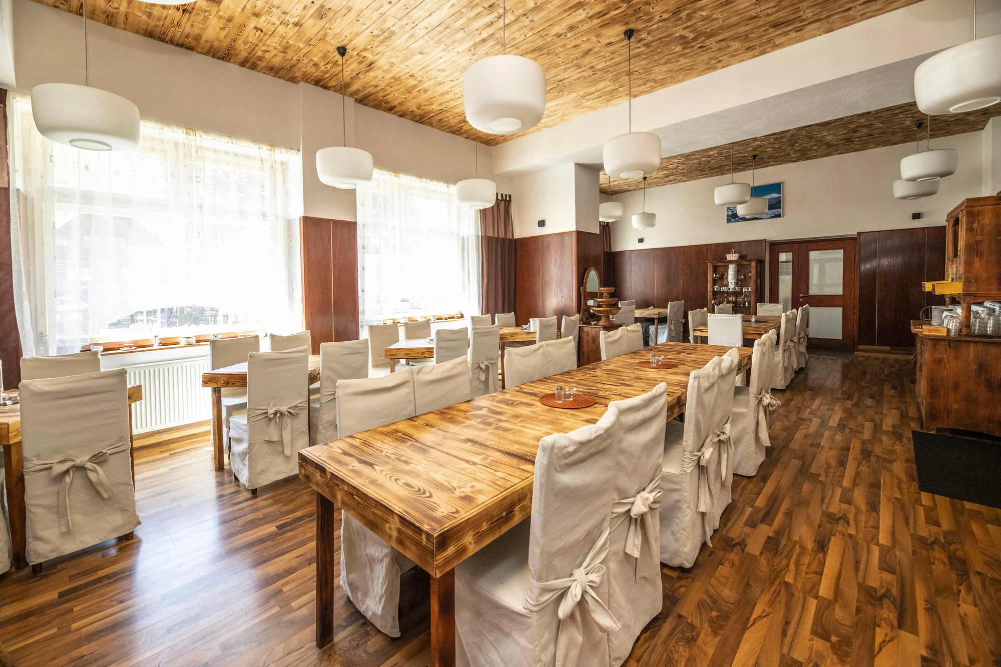 Zima v Krkonoších: hotel v Rokytnici se snídaní i saunou, kousek od skibusu