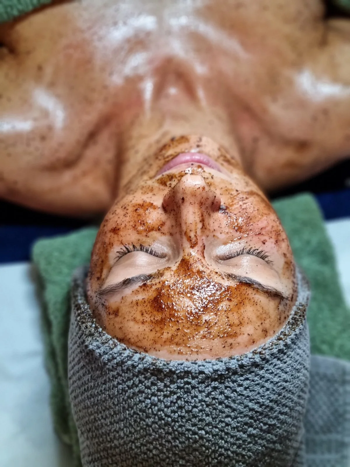 Omlazení pleti: liftingová masáž nebo relaxační kosmetika a k tomu extra procedura