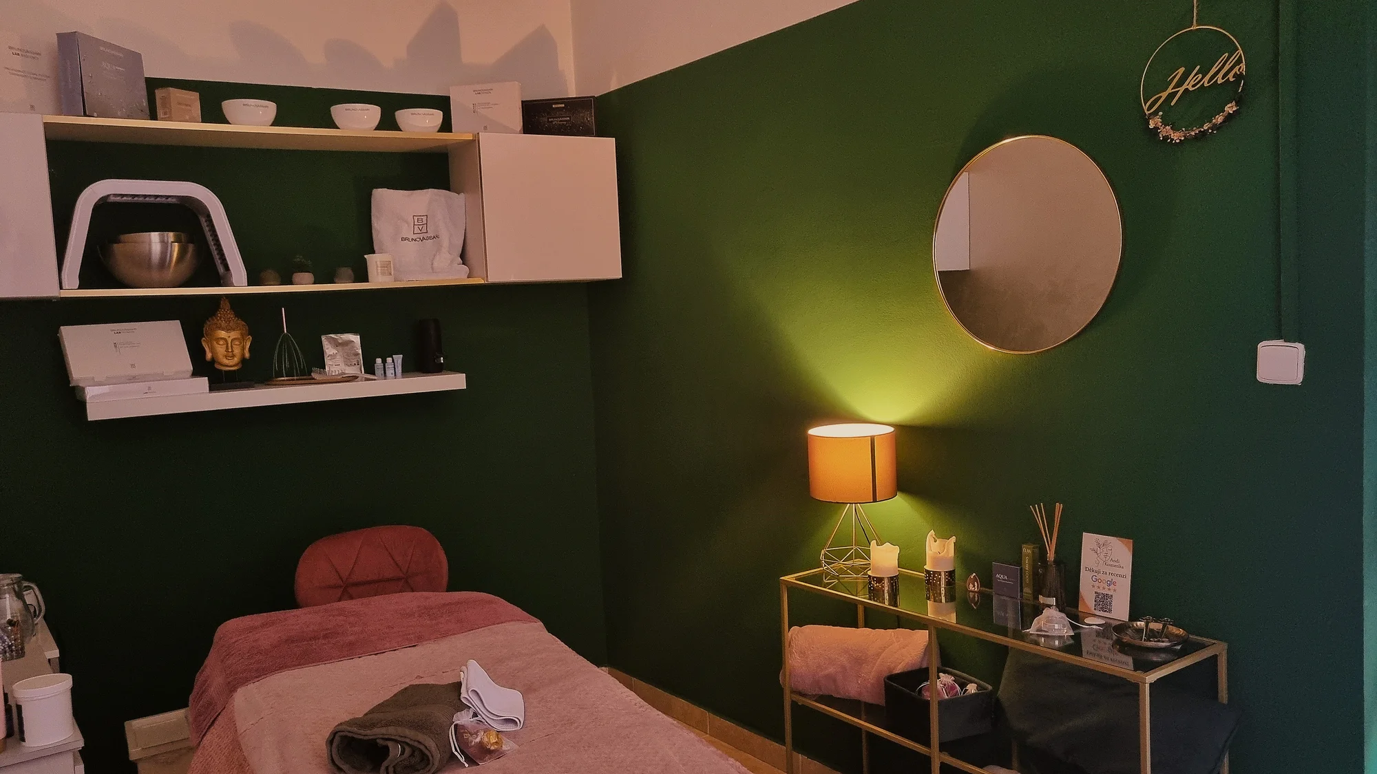 Uvolnění a odpočinek: relaxační masáže se zábalem a hřejivý rituál pro tělo i pleť